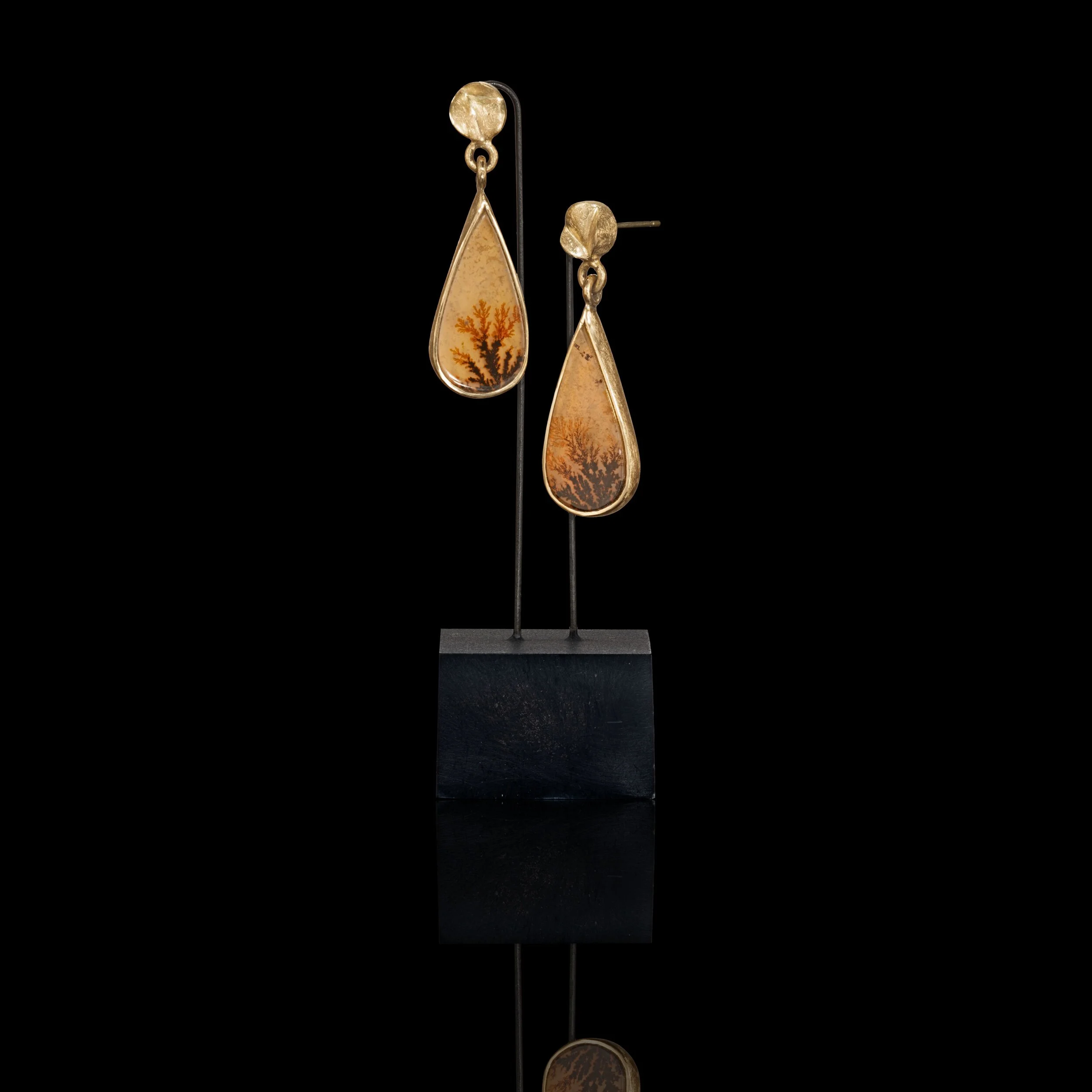 EBC11CF5-738A-4332-A07D-777A0BB413D3