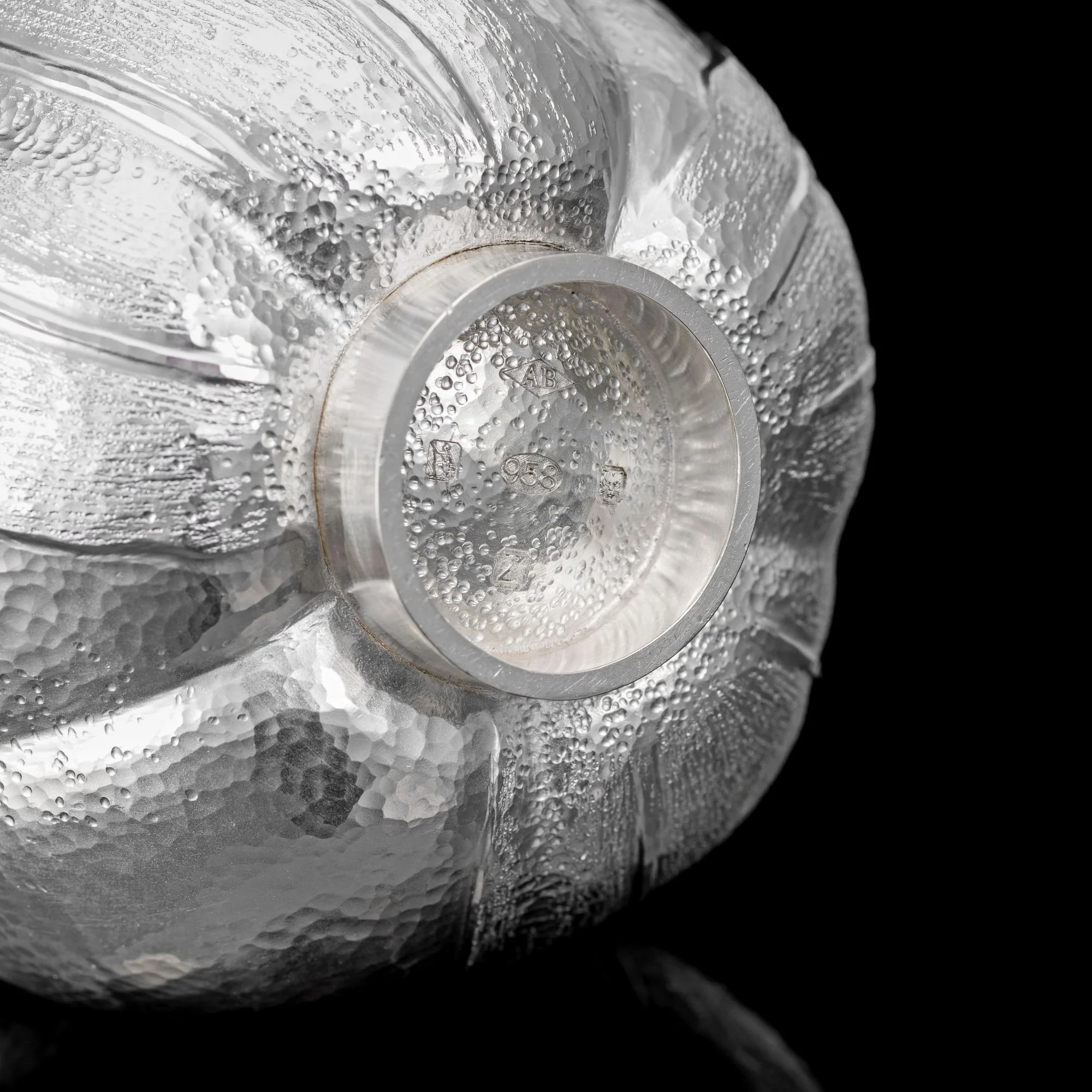 ‘Silene II’ Britannia Silver Vase 09 - Abigail Brown low res.jpg