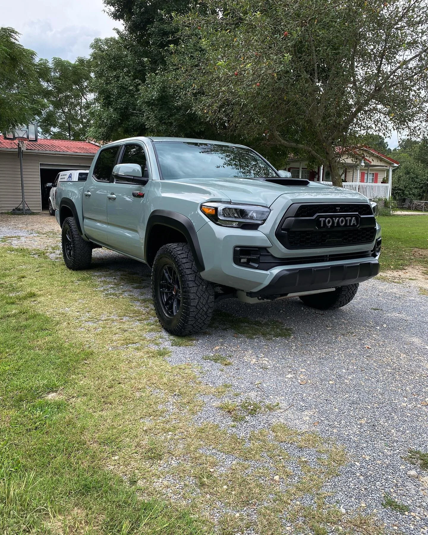 Tacoma TRD Pro in with our Level 1 Protection service. 

.
.
.
.
_________________________________________________
#detailing #auto #autodetailing #gloss #shine #alabama #car #wheel #clean #details #motivation #detail #detailersofinstagram #detailing