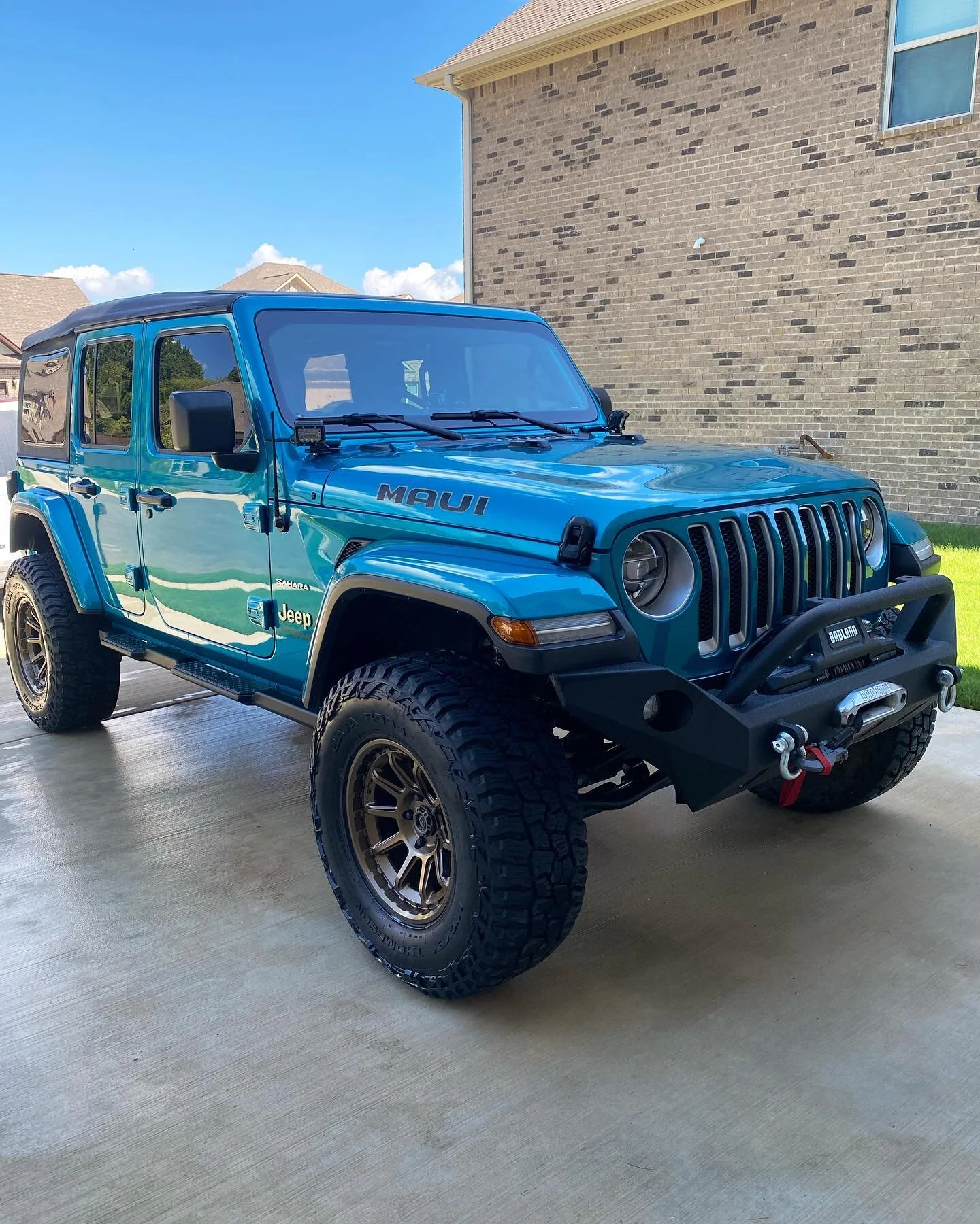 Jeep Wrangler locked in with Reload for protection. 

.
.
.
.
_________________________________________________
#detailing #auto #autodetailing #gloss #shine #alabama #car #wheel #clean #details #motivation #detail #detailersofinstagram #detailingdai