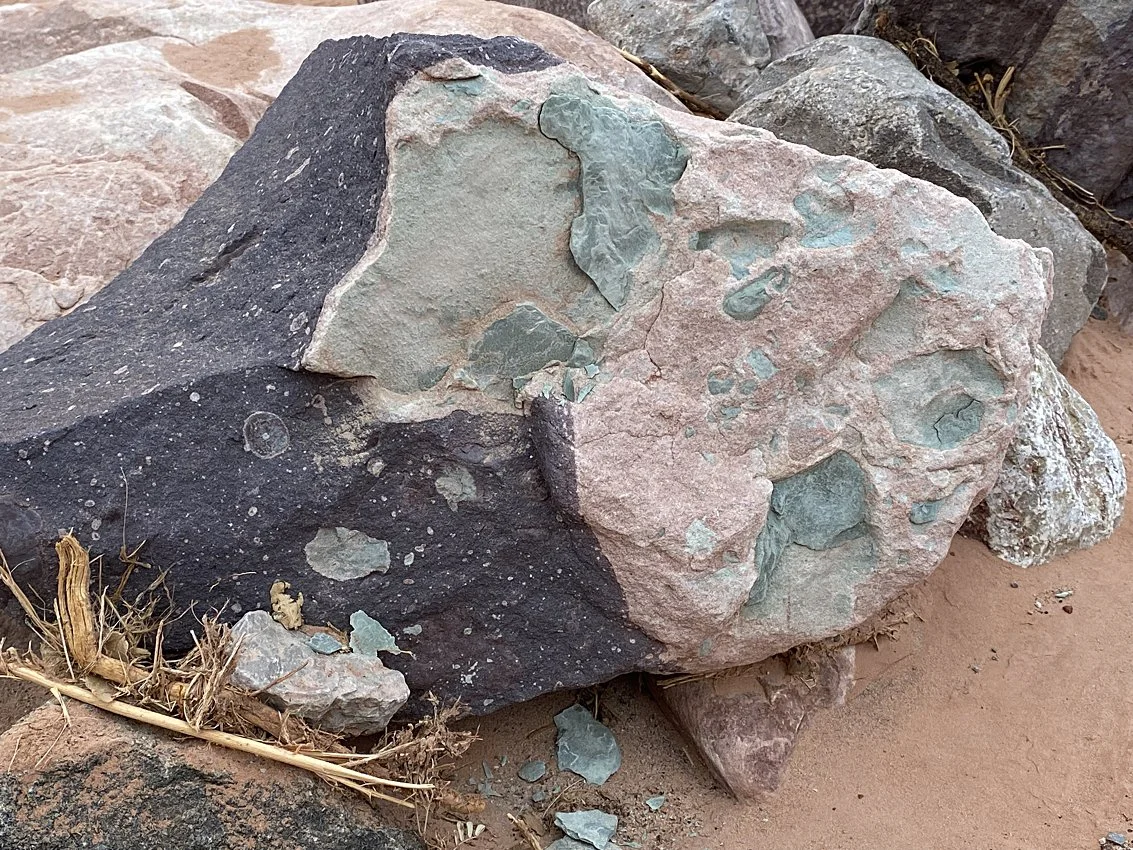 Rock10_850.jpg