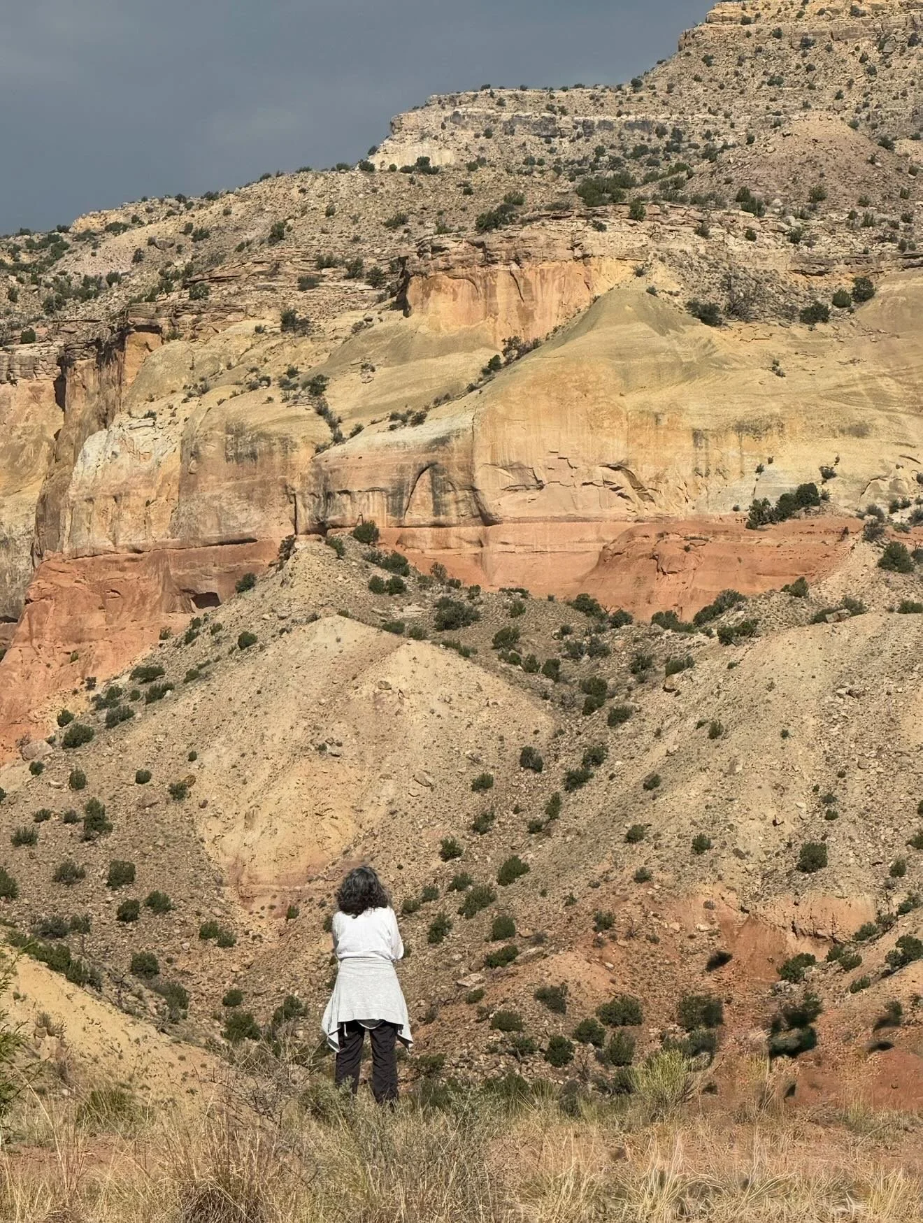 Have you ever visited GHOST RANCH? I spent a few days there last month and my eyes and heart were dancing with joy at the miracles of what this earth has created for our shear delight. Ghost Ranch is located in northern New Mexico, with stunning vist