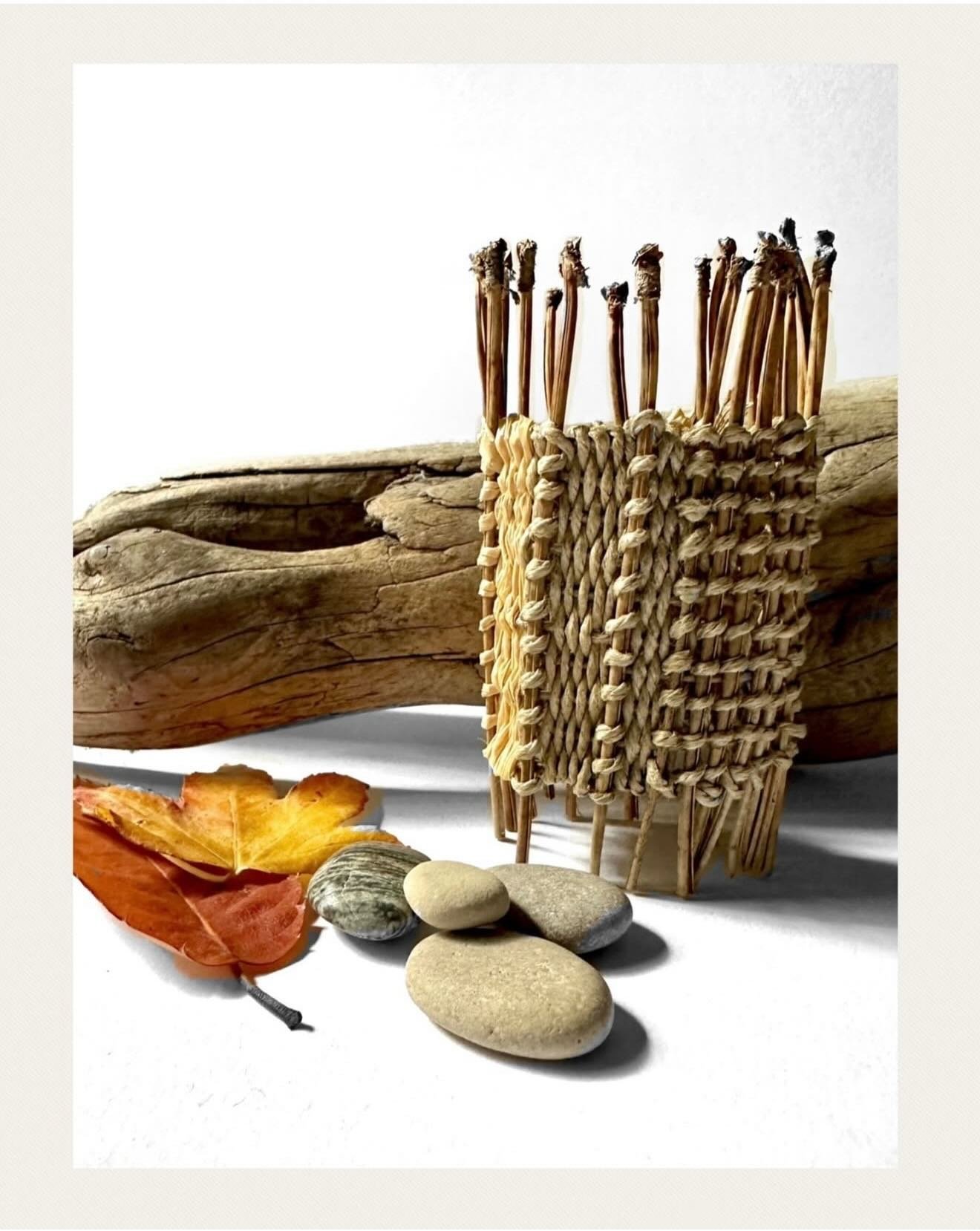 DAY 12: ARTIST SHOUT OUT for the @taraleaver #21daysinmyartworld26 . I&rsquo;m here to share some artists that I love and feel so attracted to their work. You can find them on Instagram. Check out their accounts&hellip;

1. Marly Penner - @mkpennerar