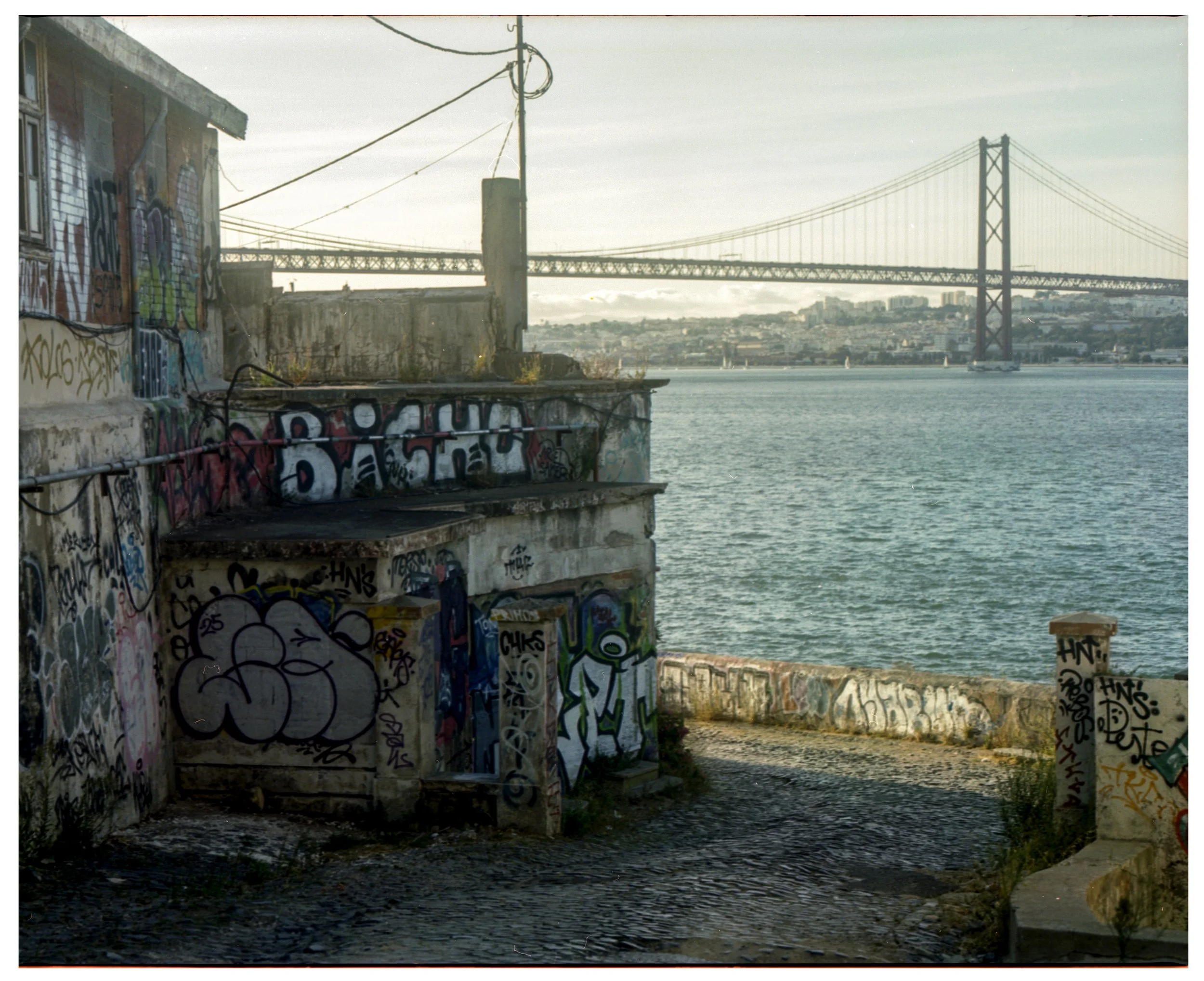 bridge+Graff.jpg