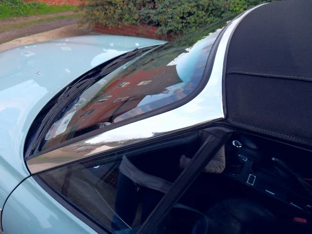 chrome windscreen surround.JPG