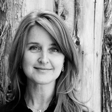 “The foundational elements in Linda’s work offer a repeat, go-to solution. I go back to those files when I bounce into a problem and see old patterns playing out. Yes, I battled those monsters once, but they come out of their cave. The foundation she provides is invaluable – I’d never delete those files.” Tanya White VP Marketing, Lead Gen & Strategy