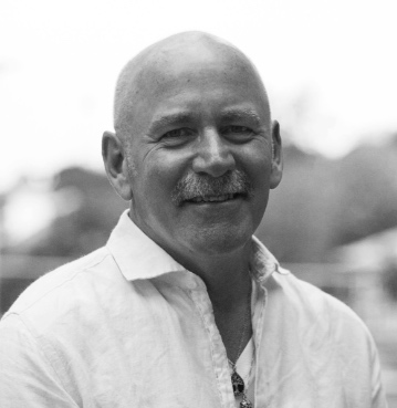 “If you’re serious about getting deep results, and you’re willing to do the work, Linda is the person. She can effect serious change.” Lee Valkenaar Chairman of the Board Whole Planet Foundation, Founding Board Member, SKU