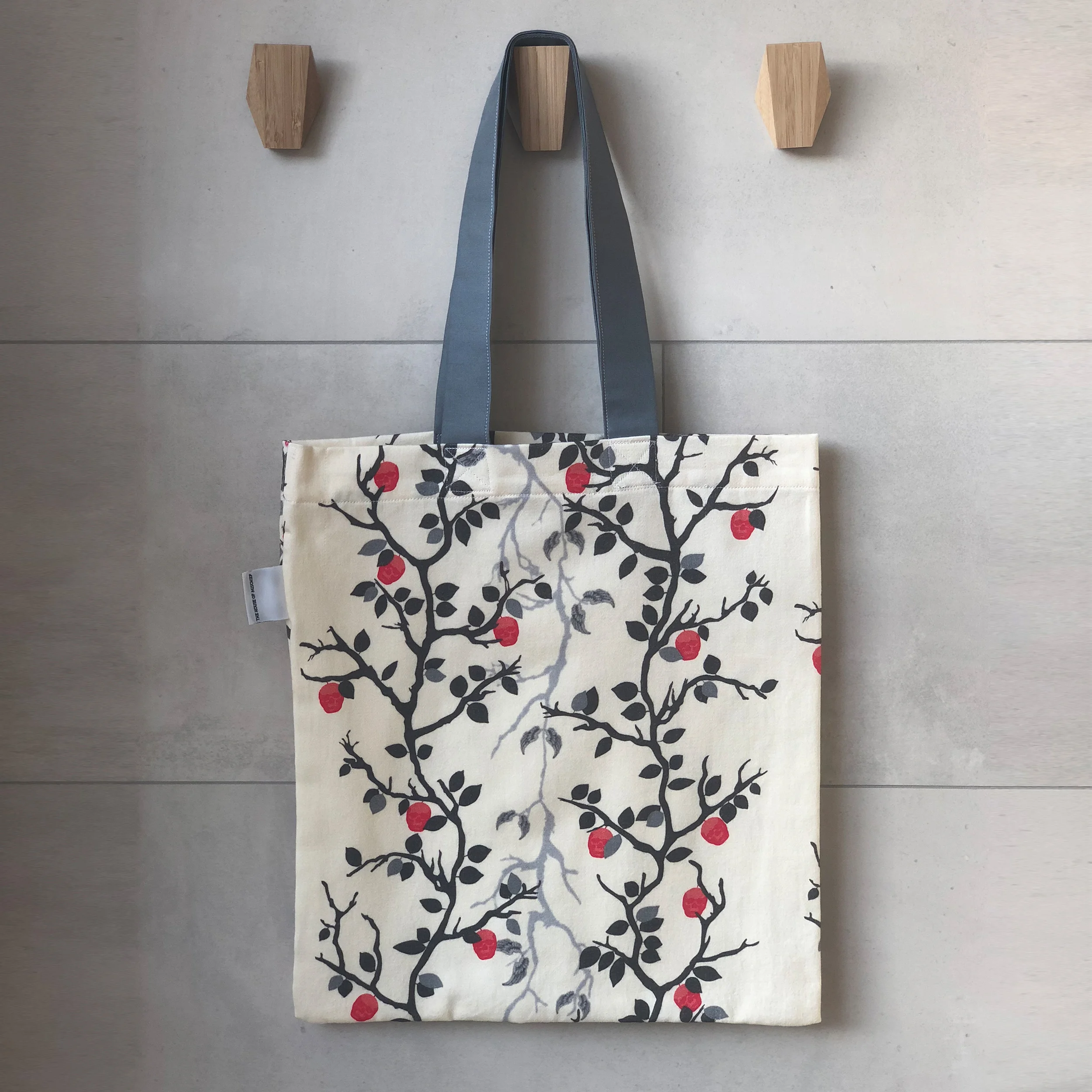 Skulls Cream Front.jpg