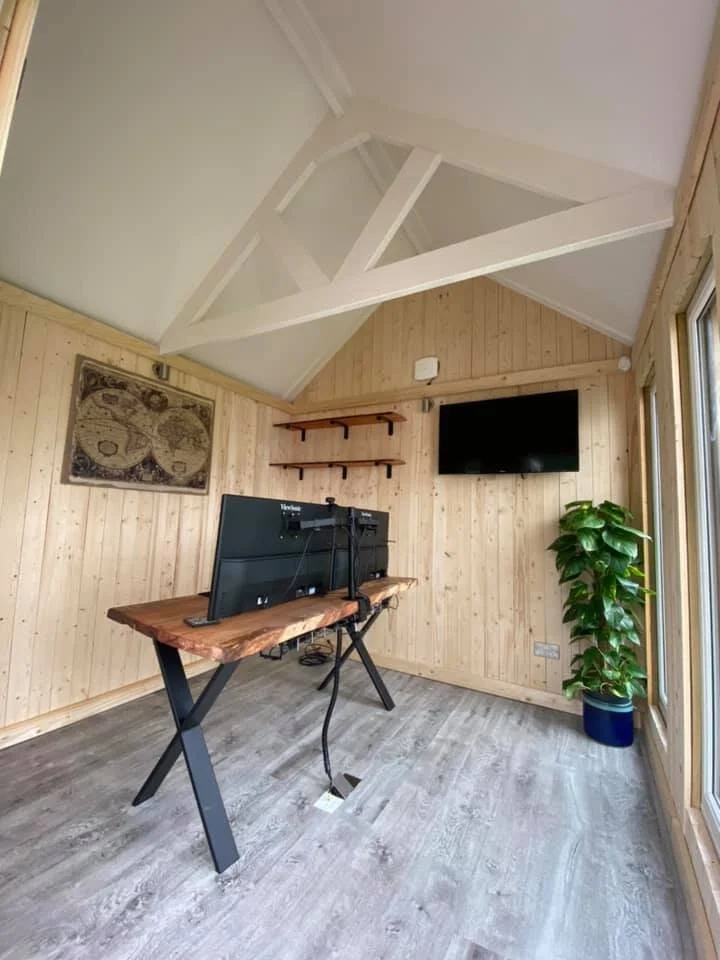 garden office inside.jpg