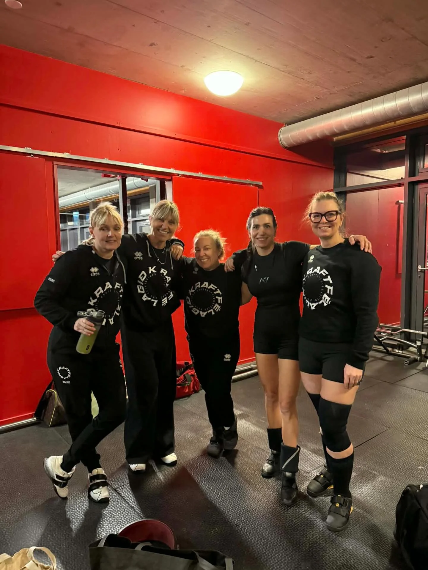 Kraffélagið ÍM bekkpressu Ingunn Rebekka Silvía, Sesselja, Sigríður Andersen, Ingimundur Björgvinsson