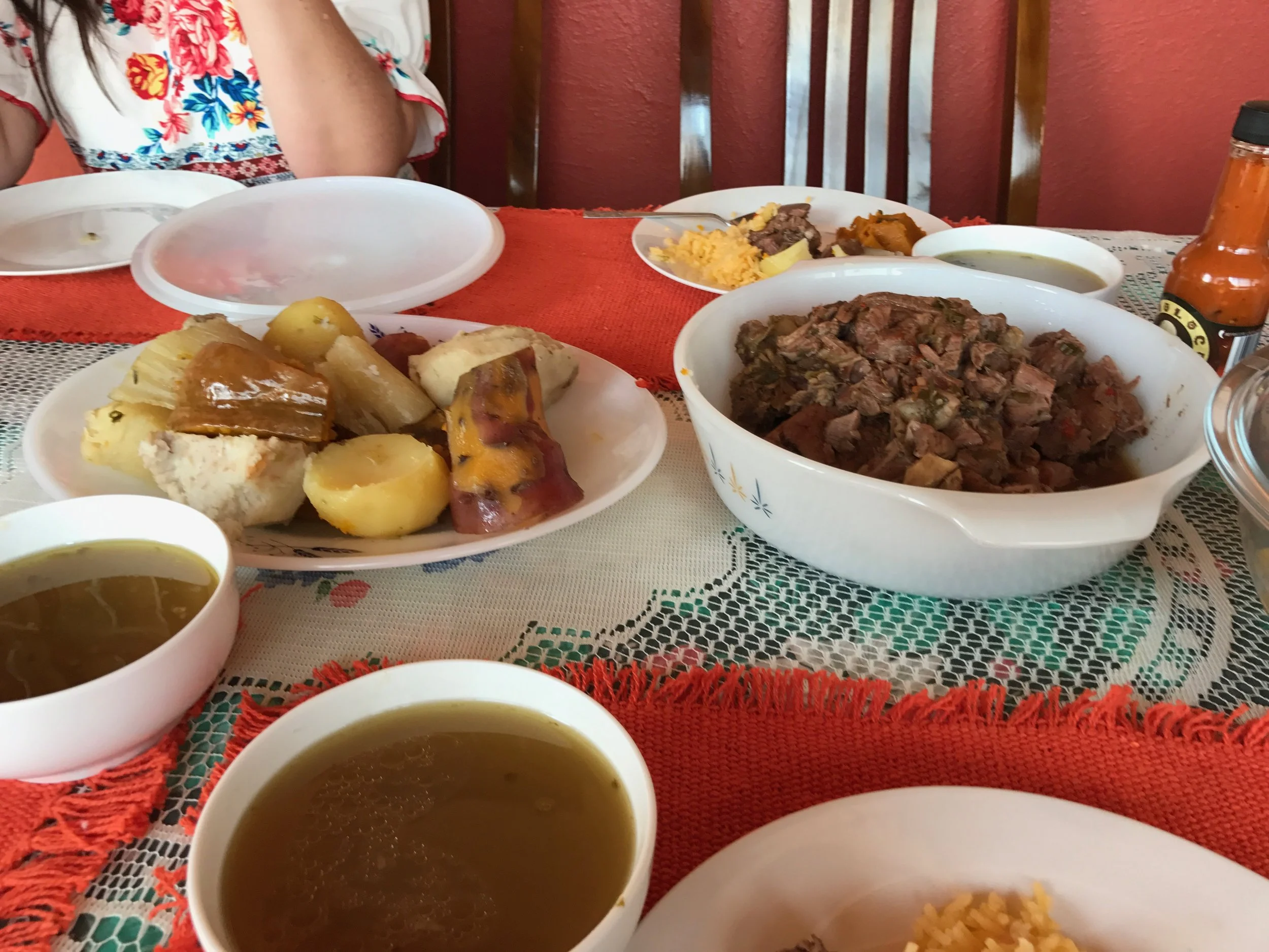 Olla de Carne ready to eat on the table