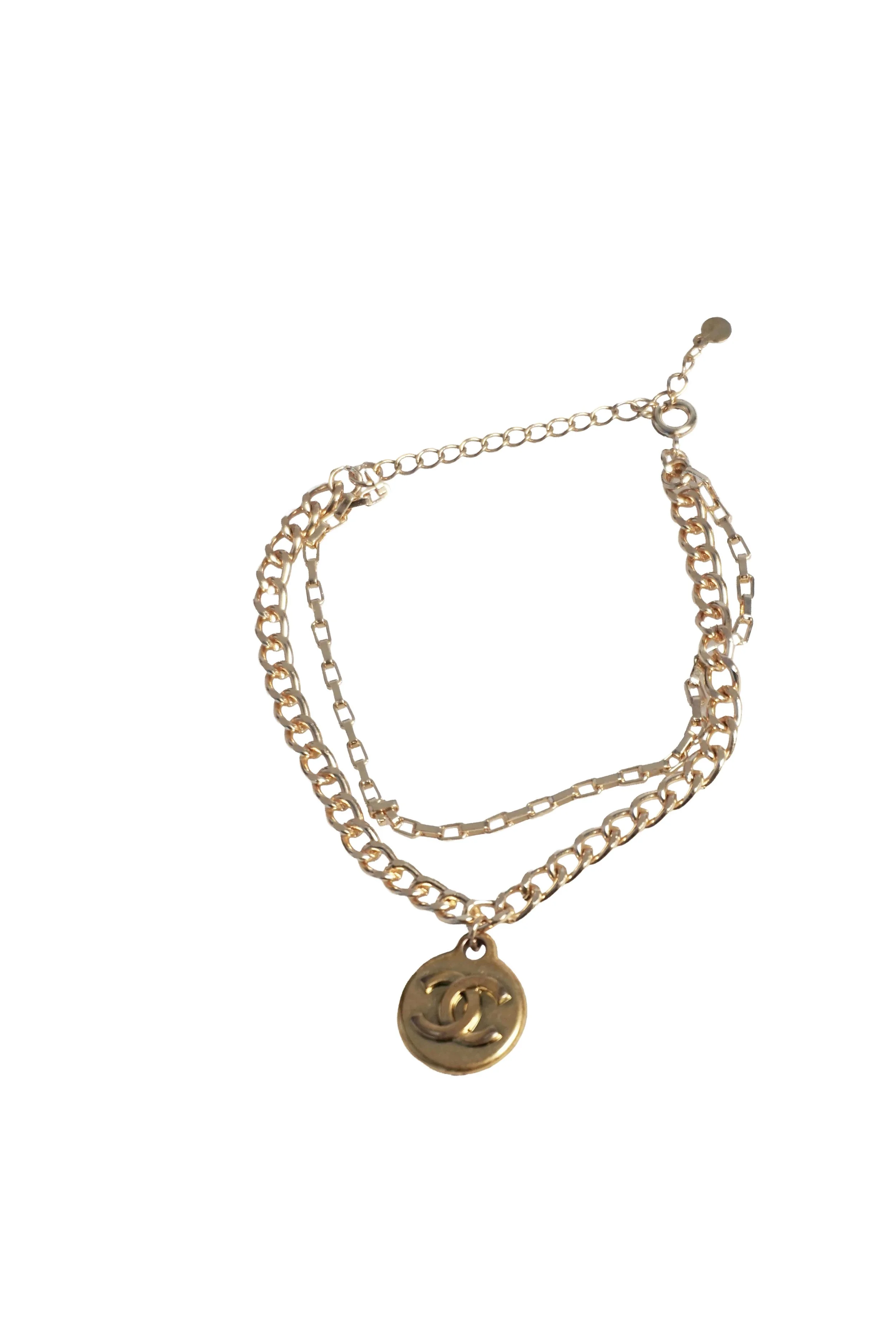 Chanel CC logo armbånd, Gullfarget