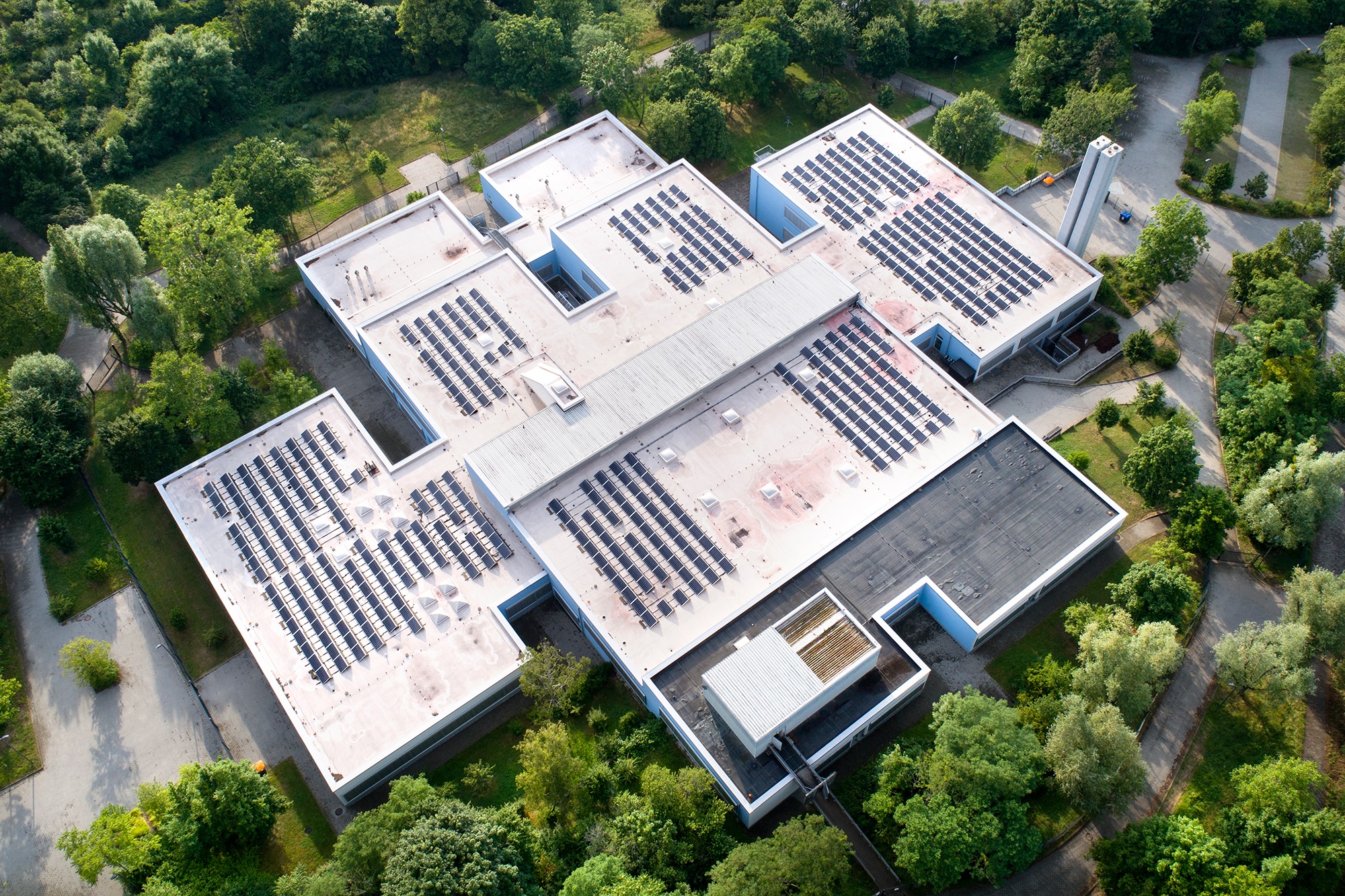 schools-are-going-solar-detail.jpg