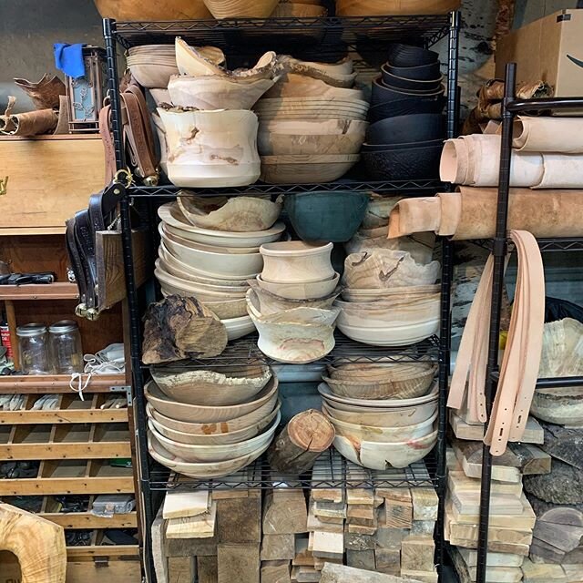 Someone&rsquo;s got some sanding to do 😕. Not having any shows planned anytime soon, I&rsquo;ve been putting off sanding bowls and concentrating on other projects. I&rsquo;ve got quite the backlog going on so I guess I&rsquo;ll be setting some time 