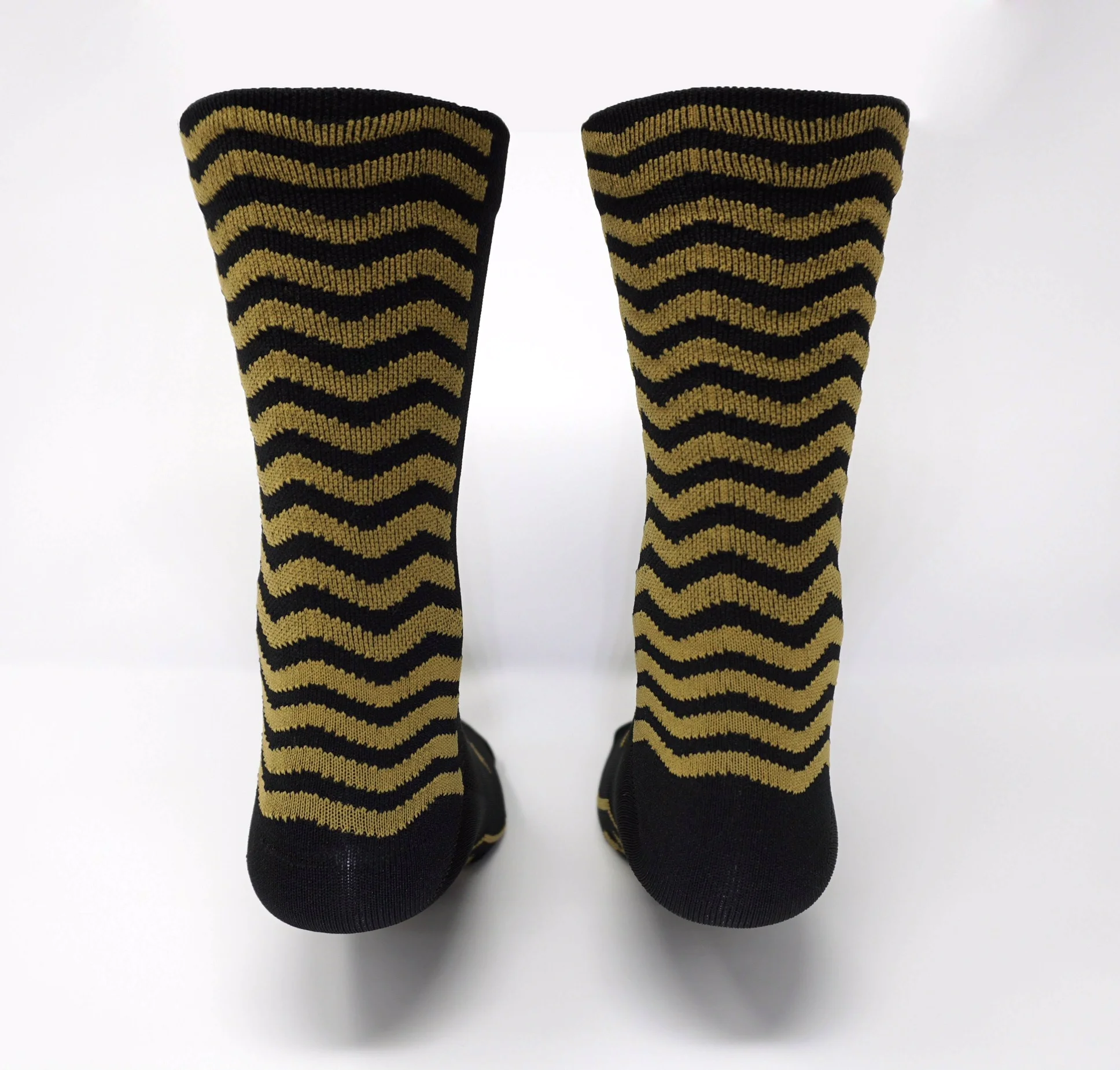 waves black and gold 3.jpg