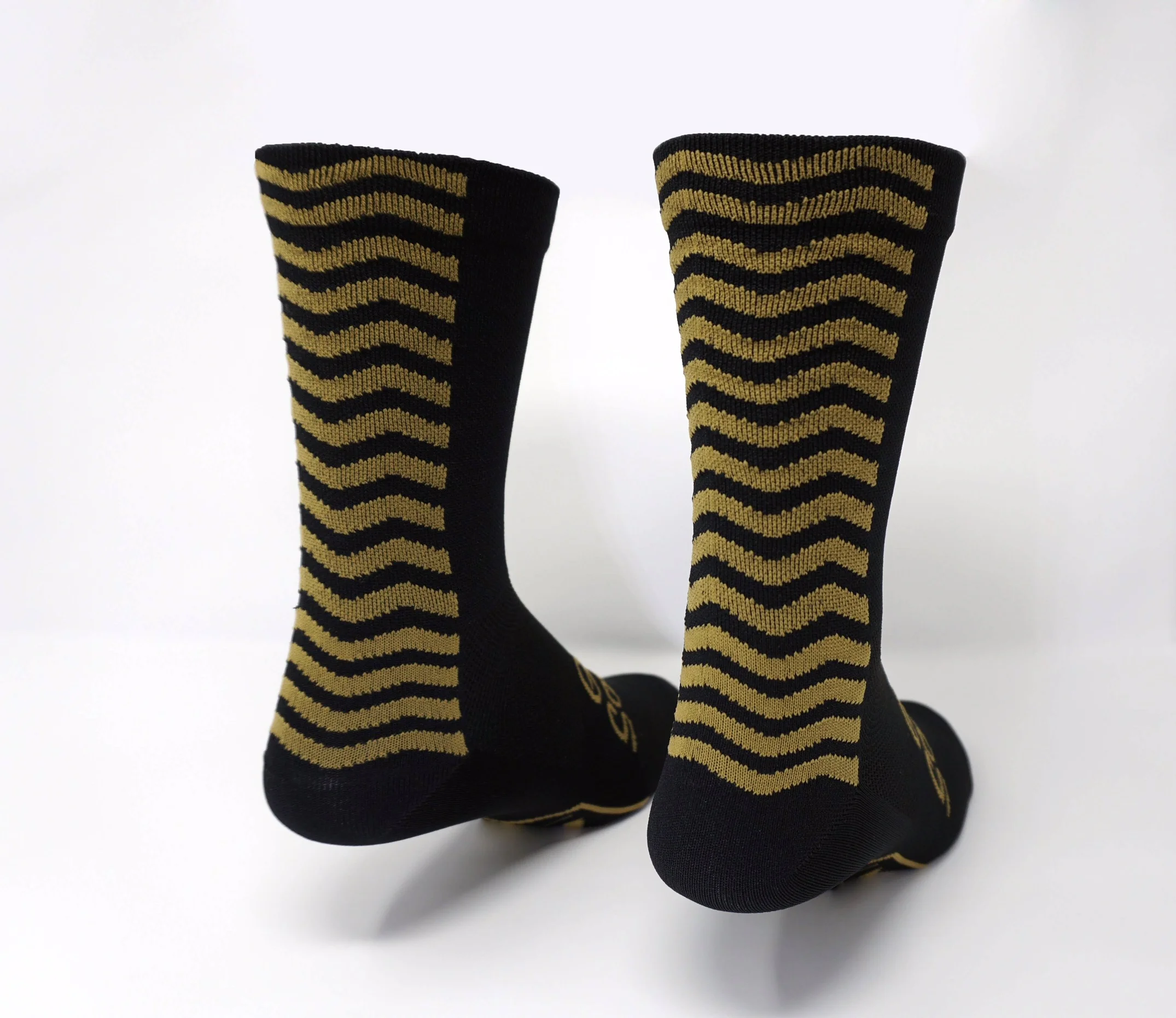 waves black and gold 1.jpg