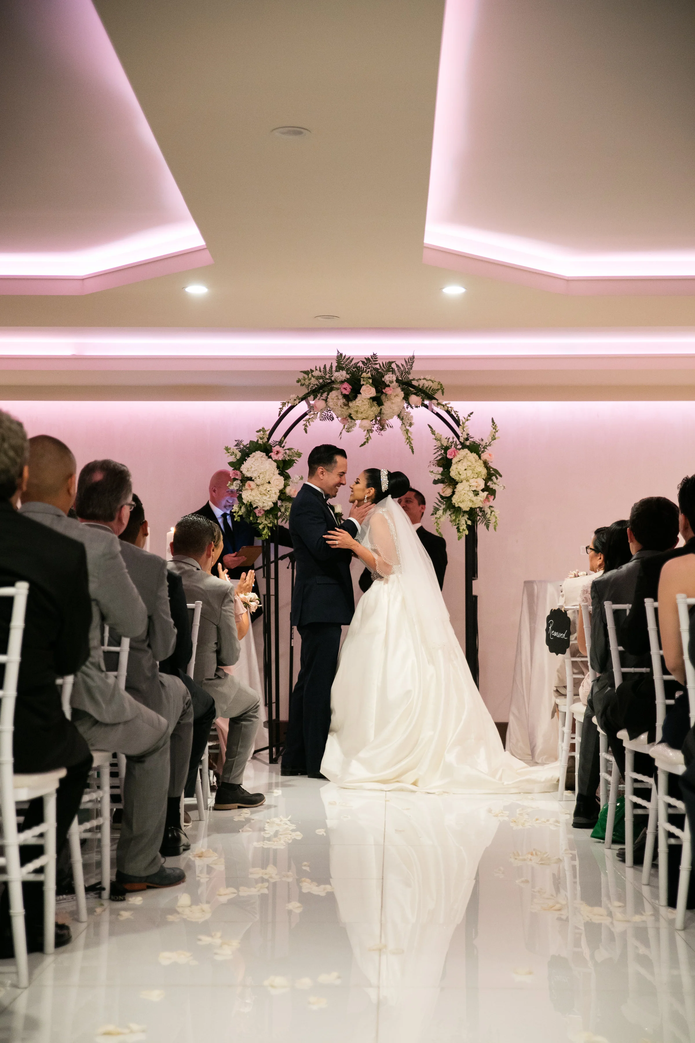 ToricesWeddingsneakPEAK-46.jpg