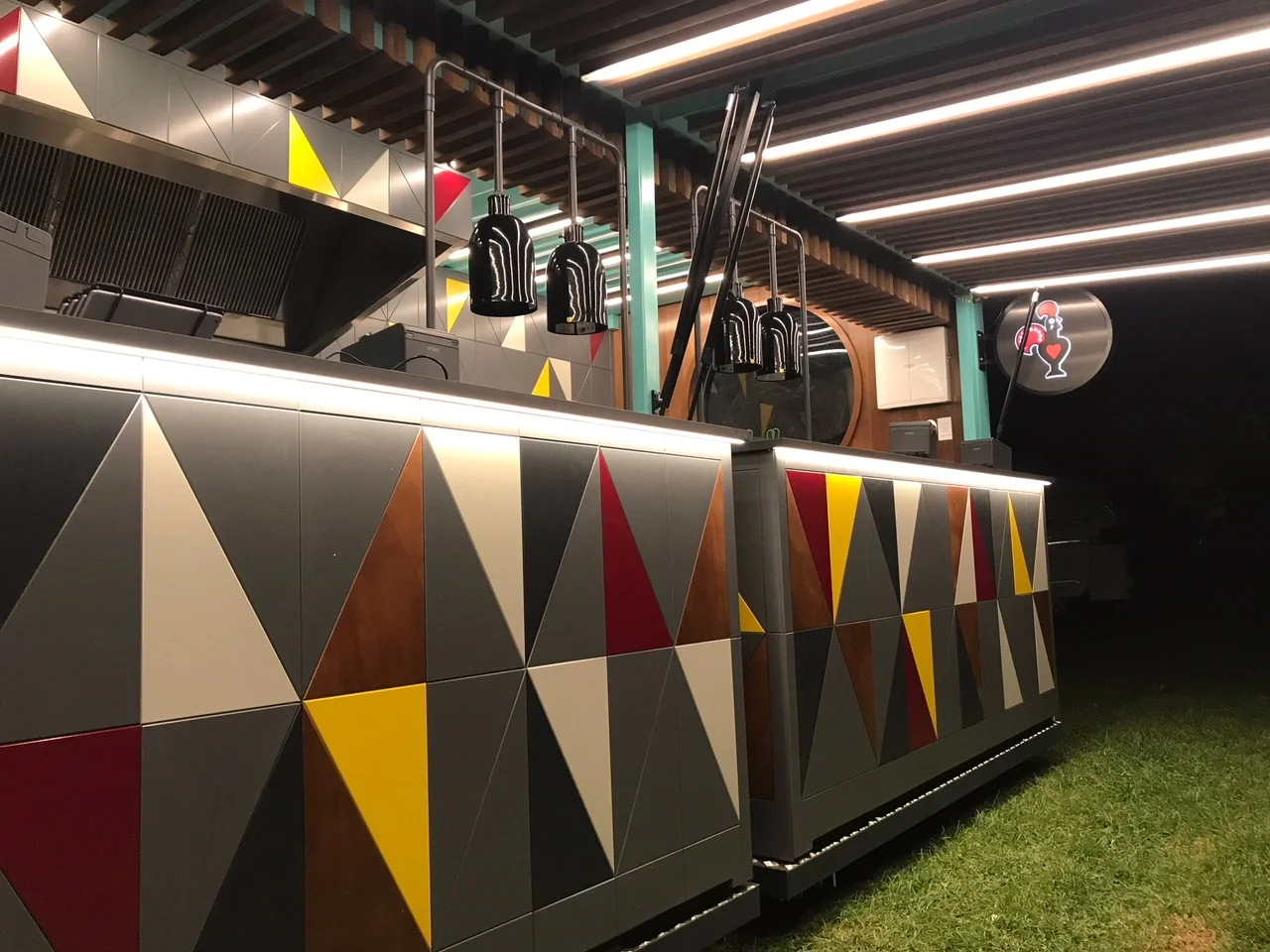 Nandos Roaming Roosteraunt