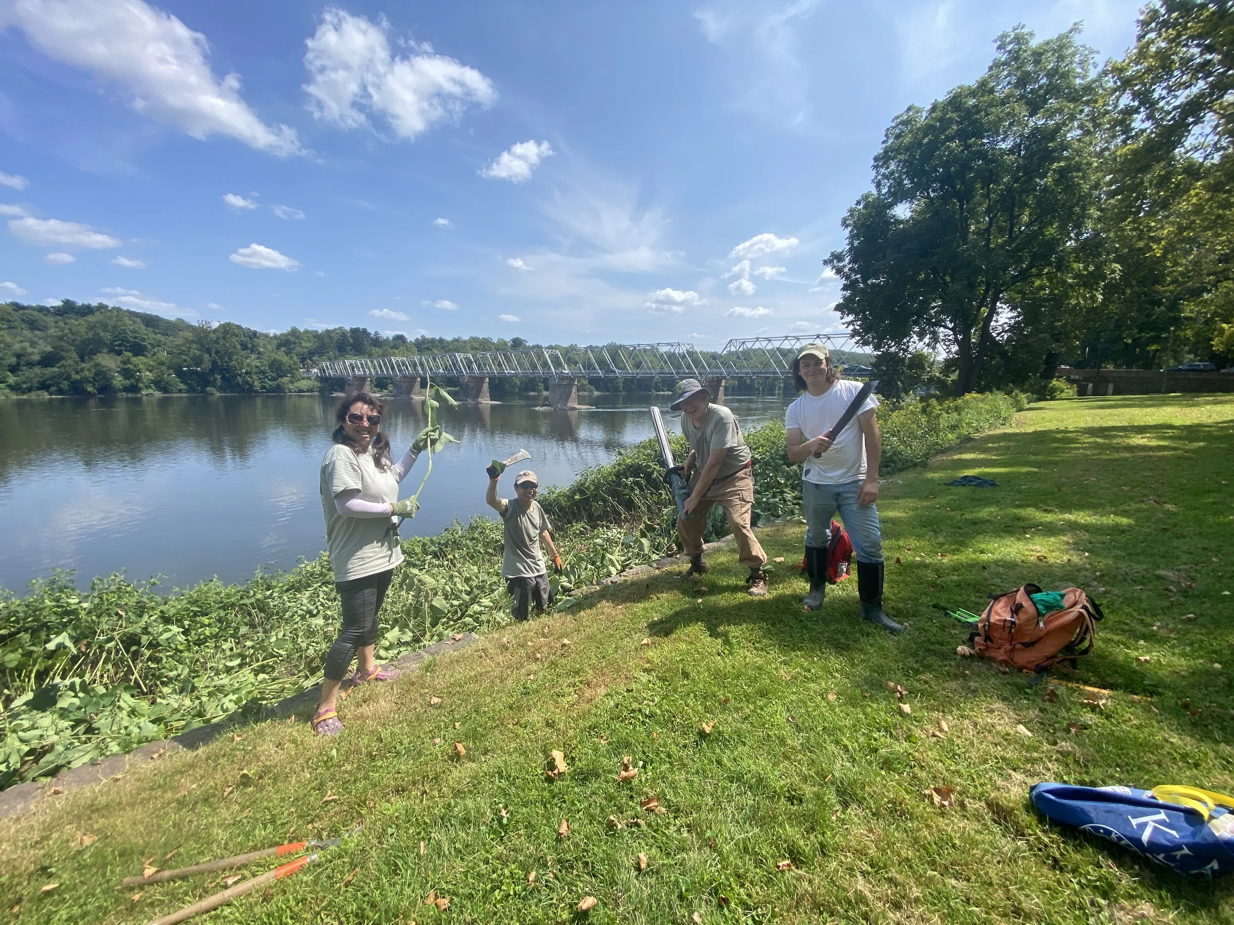 Washington Crossing Riverbank Cleanup