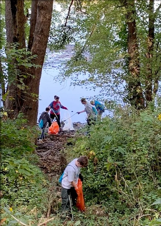 8th Annual Delaware River Cleanup / NJ Park Service