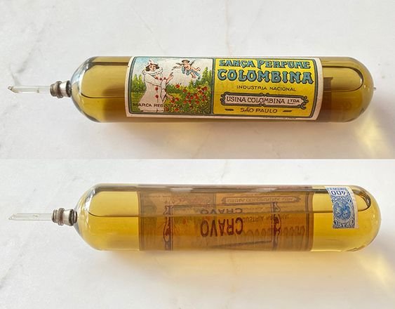 Foto de dois tubos de lança perfume 