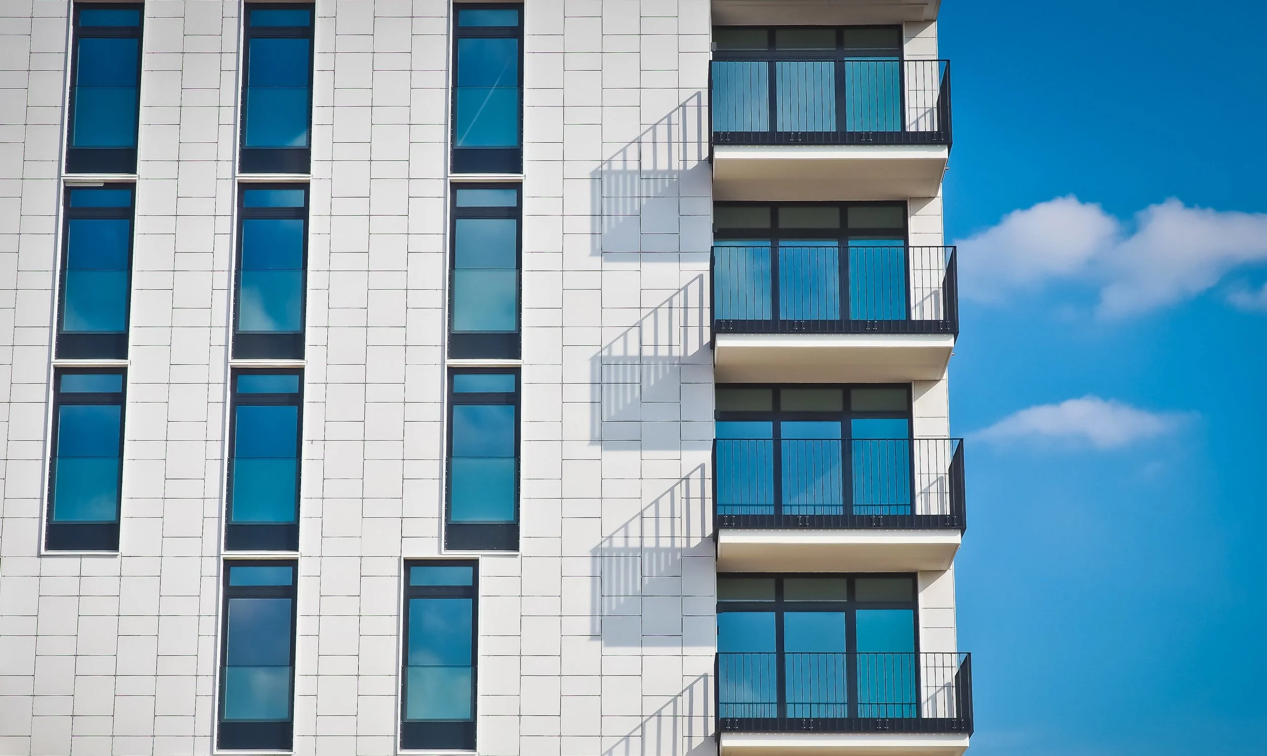 apartment-architecture-balcony-259950.jpg