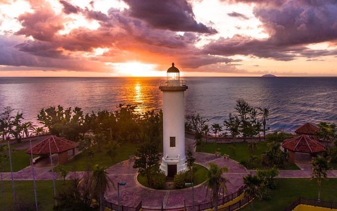 Rinc&oacute;n, pueblo de los bellos atardeceres 🌅 

Rinc&oacute;n, the town of beautiful sunsets 🌅 

⁣
.⁣
.⁣
.⁣
.⁣
.⁣
#airbnbguide #travel #nature #airbnbhomes #airbnbsuperhost #homeaway #rincon #airbnbhost #love #vrbo #travelgram #airbnbtips #rinc