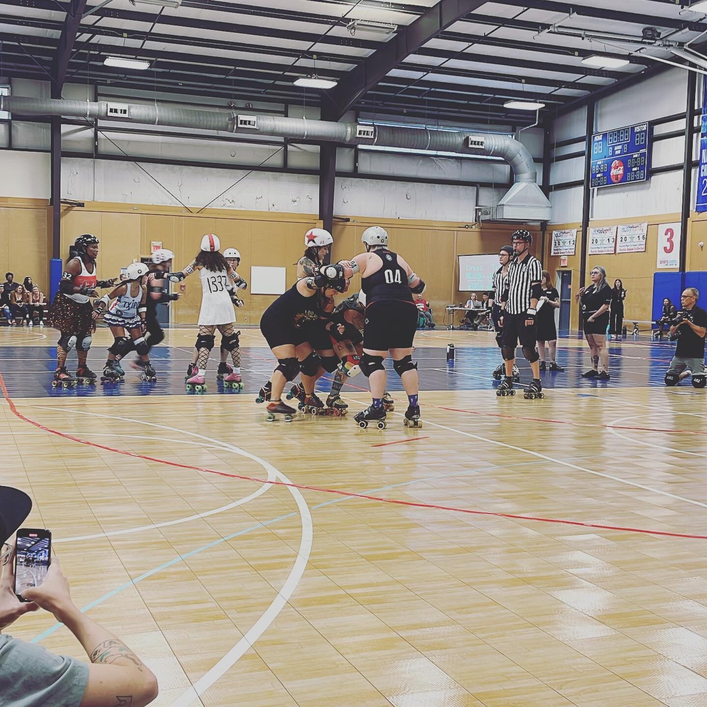 Derby! Inside. In the A/C! First time back since 2020. omigod. @austinkimovement is happy to be sponsoring @texasrollergirls. Come check them out @austinsportscenter this season! #texasrollergirls #derbyatx #texasrollergirlsforever #thingstodoinausti