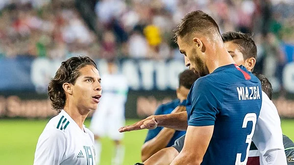 usa-beats-mexico-miazga-091218-edit.jpg