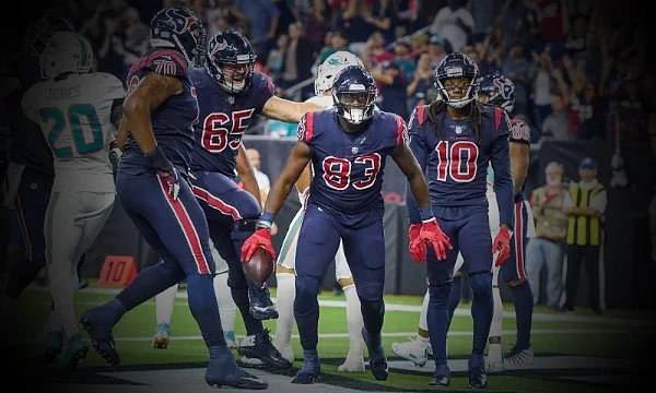 jordan-thomas-texans-102618-web.jpg
