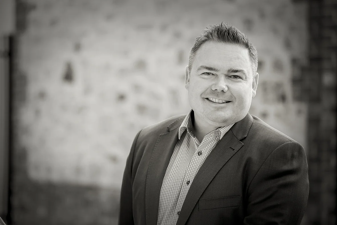 TOM 088A0017 SMALLER.jpg