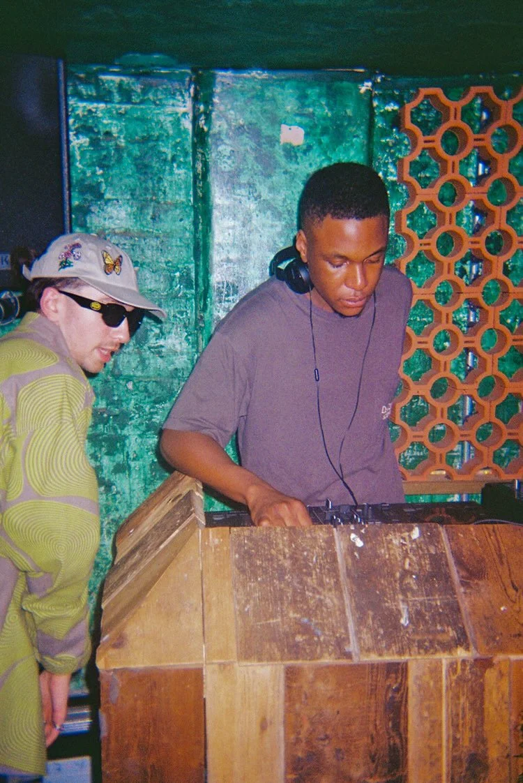 002.JPG