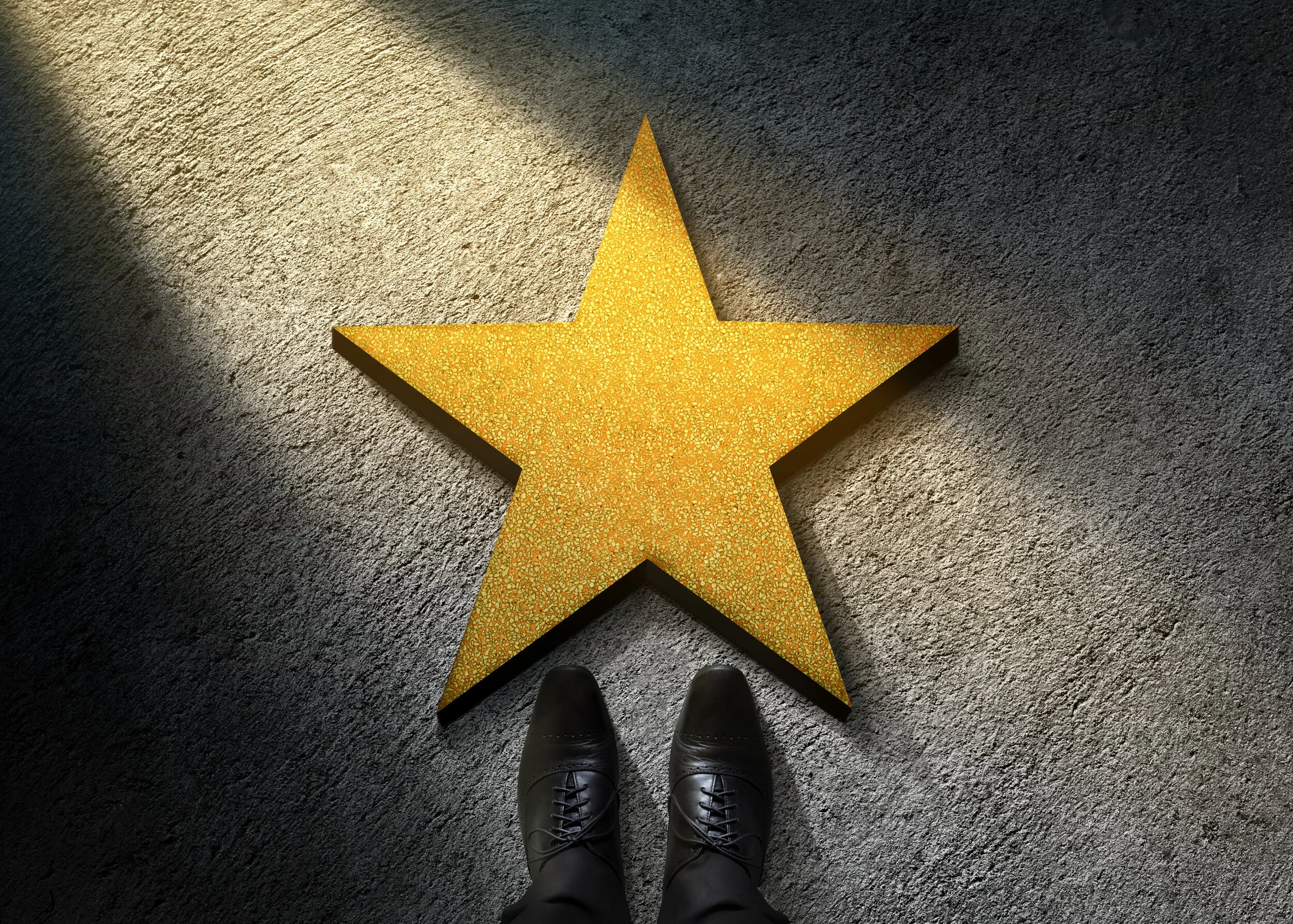 Seeking Leadership: A Rewards-Based vs. Responsibility-Based Approach