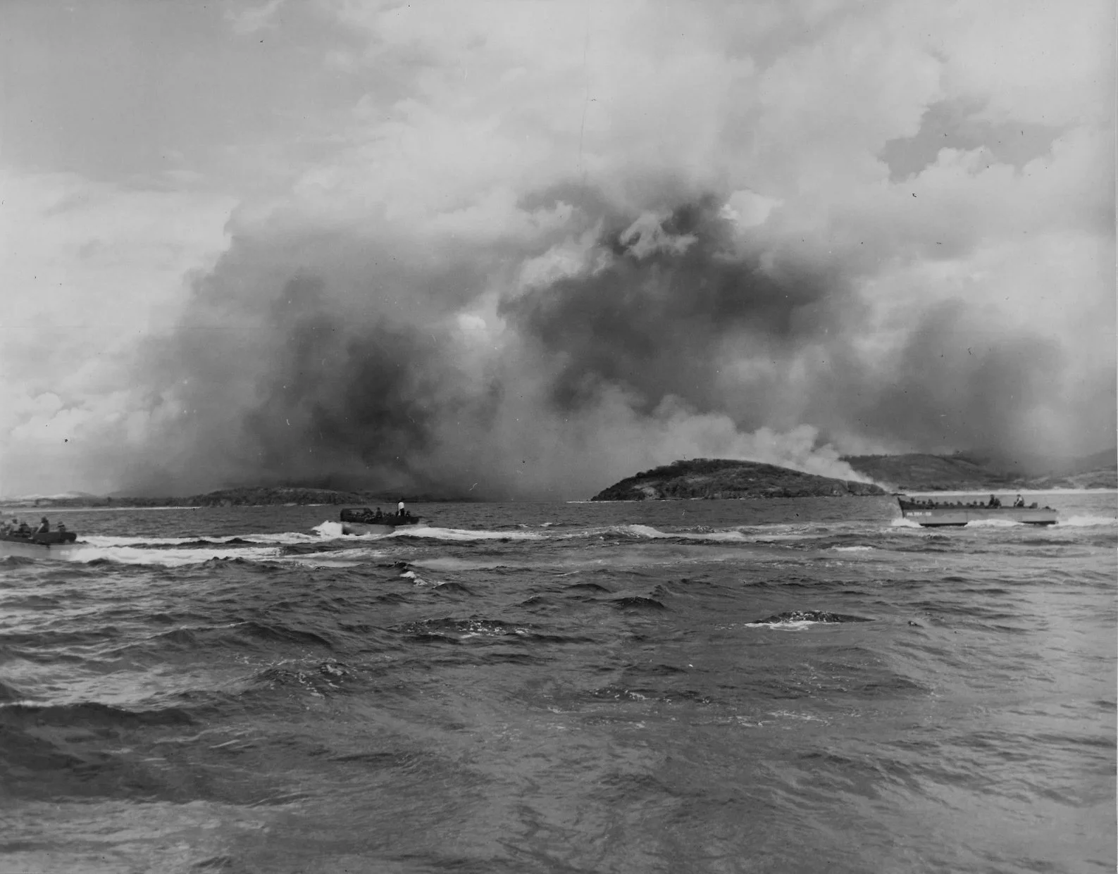  “Caribbean Maneuvers” on Green Beach, USMC Type 1 press photo, 17/22, 1949 