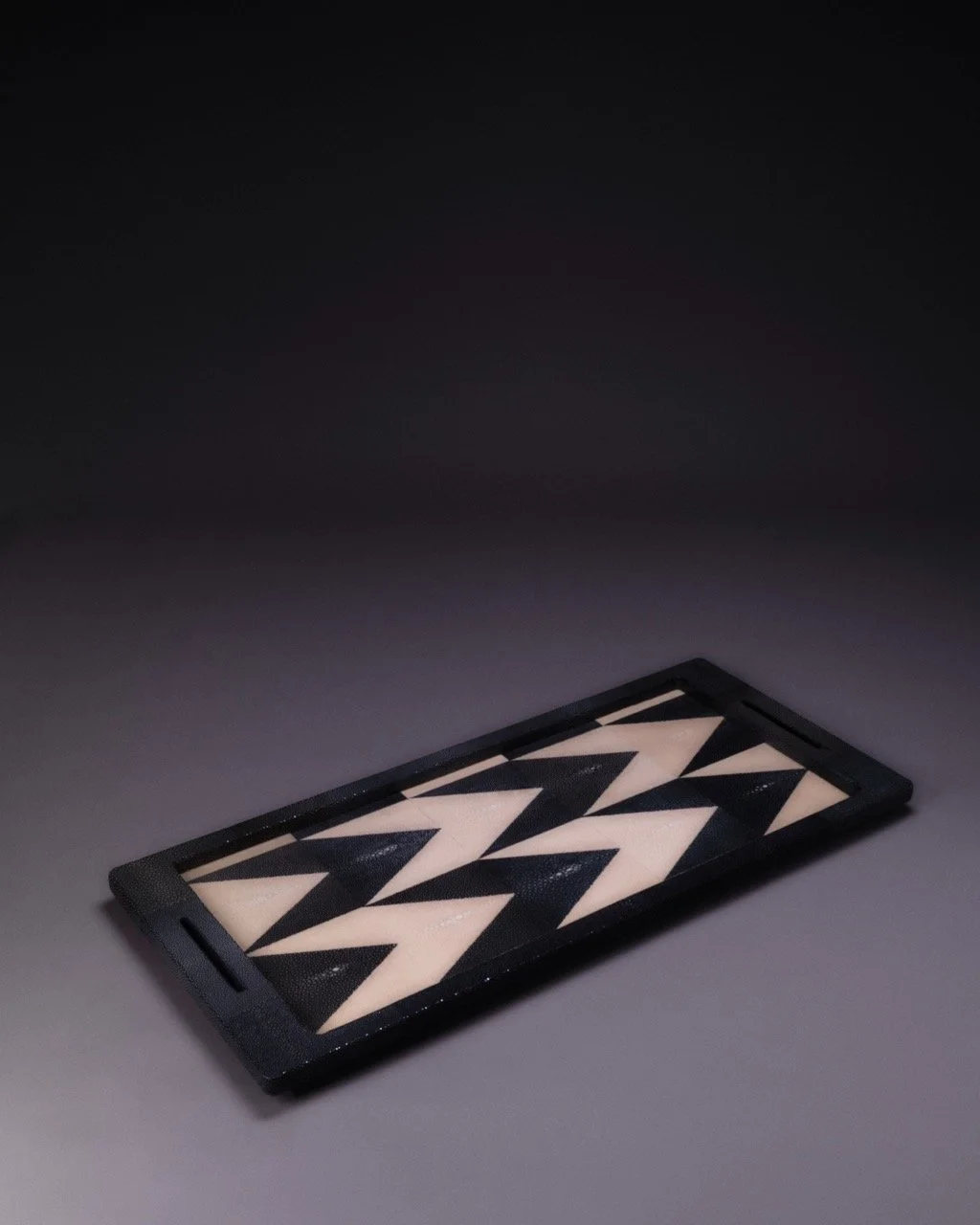 Manu Tray – Large – Black