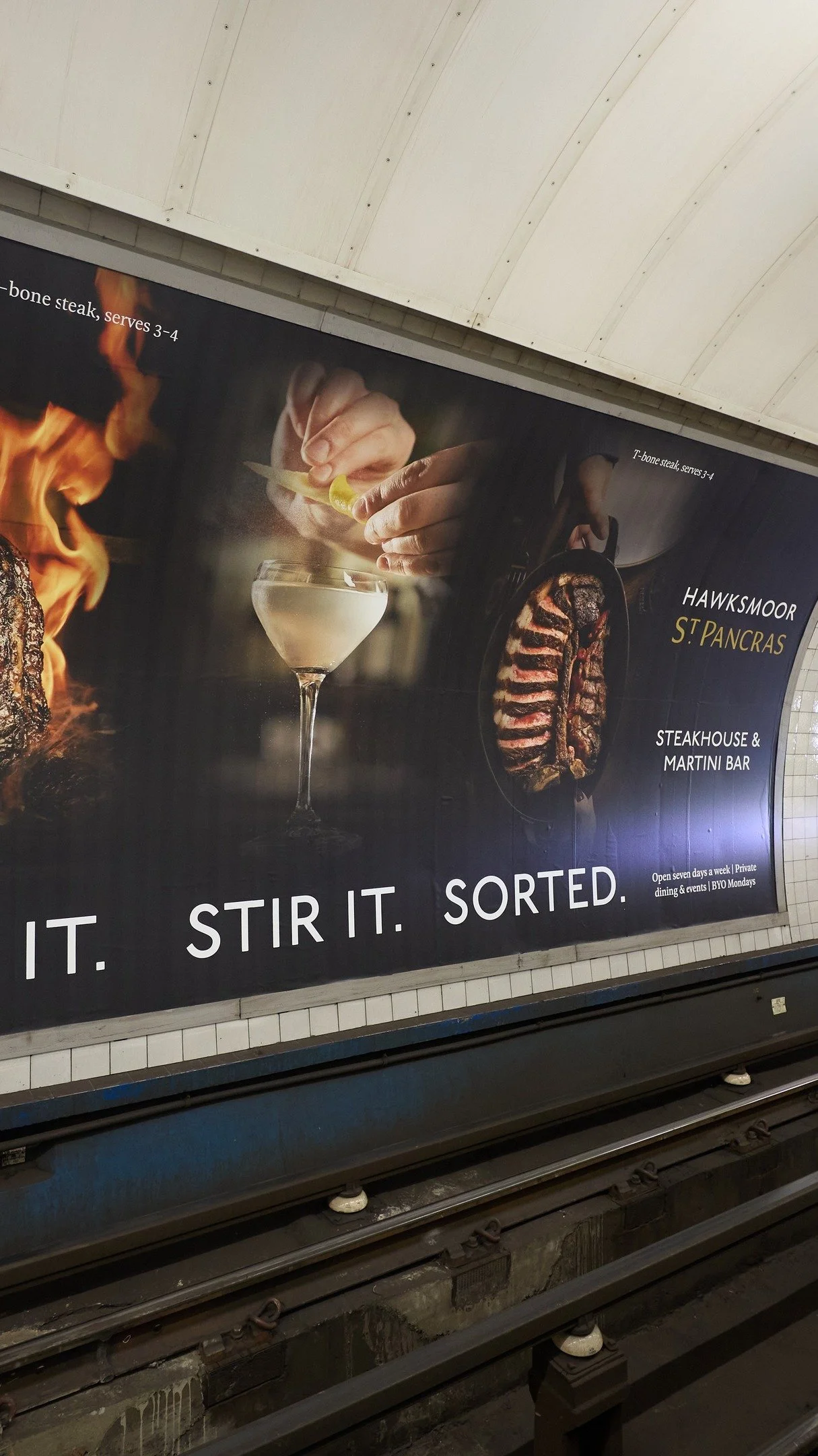 Sear it. Stir it. Sorted 🍸🥩

To celebrate Hawksmoor&rsquo;s new restaurant opening in the St Pancras Hotel, we helped the team to deliver an eye-catching run in Kings Cross St Pancras Underground Station.

Congratulations @hawksmoorrestaurants, it 