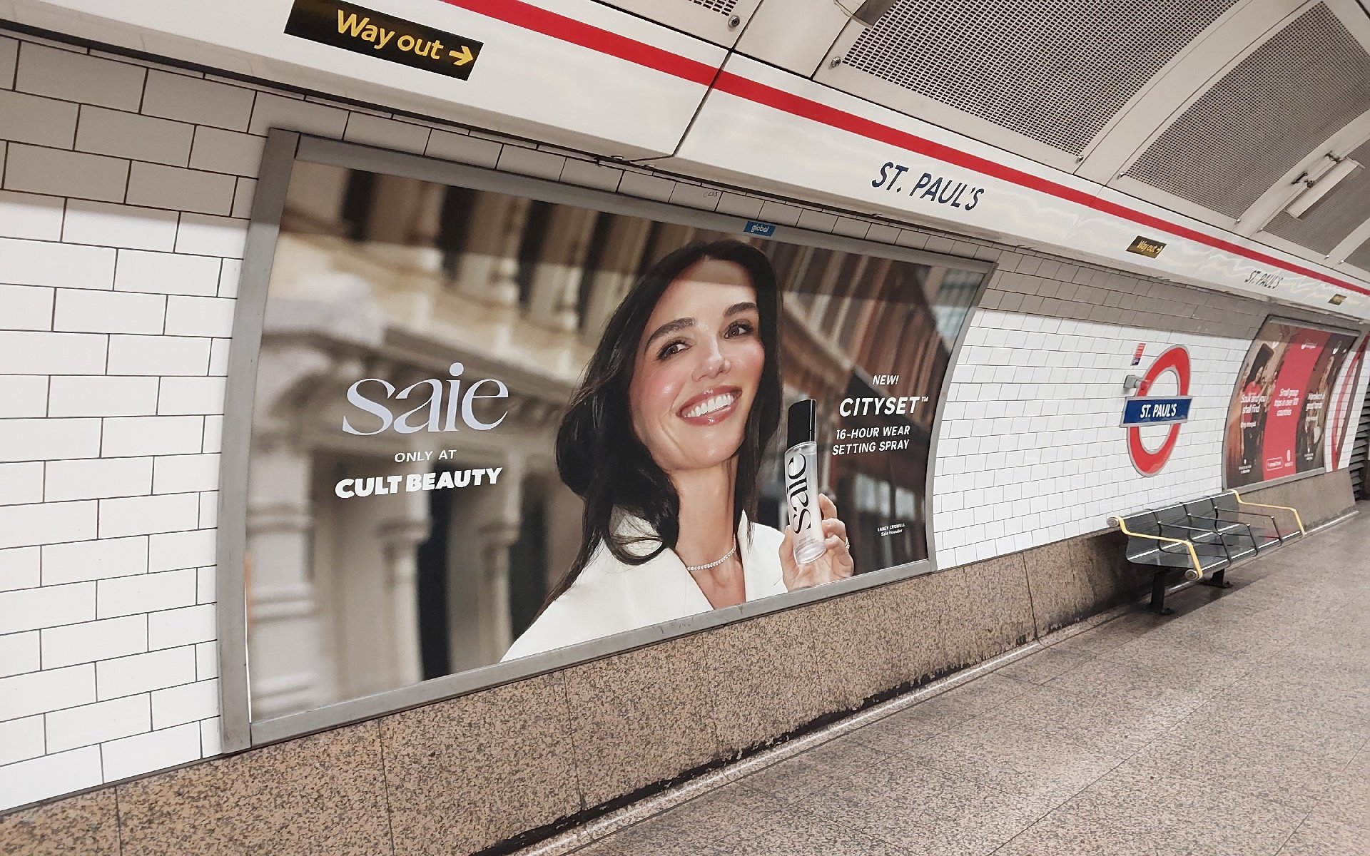 Travelling in style with @saiebeauty and celebrating the launch of CitySet Setting Spray, now live on @cultbeauty 🤍

Set against the rush of London, Saie&rsquo;s multi-format presence across taxis, flyposting and the underground turns everyday city 