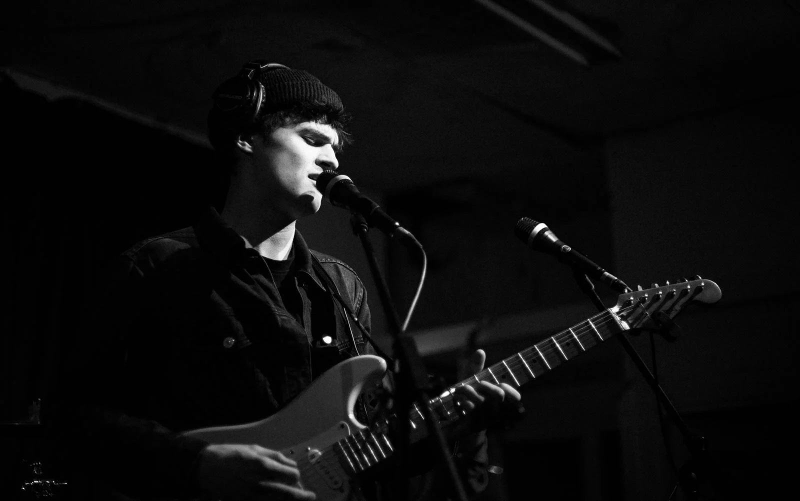 Home Guitar Lessons in Weetwood | Children & Adults Welcome