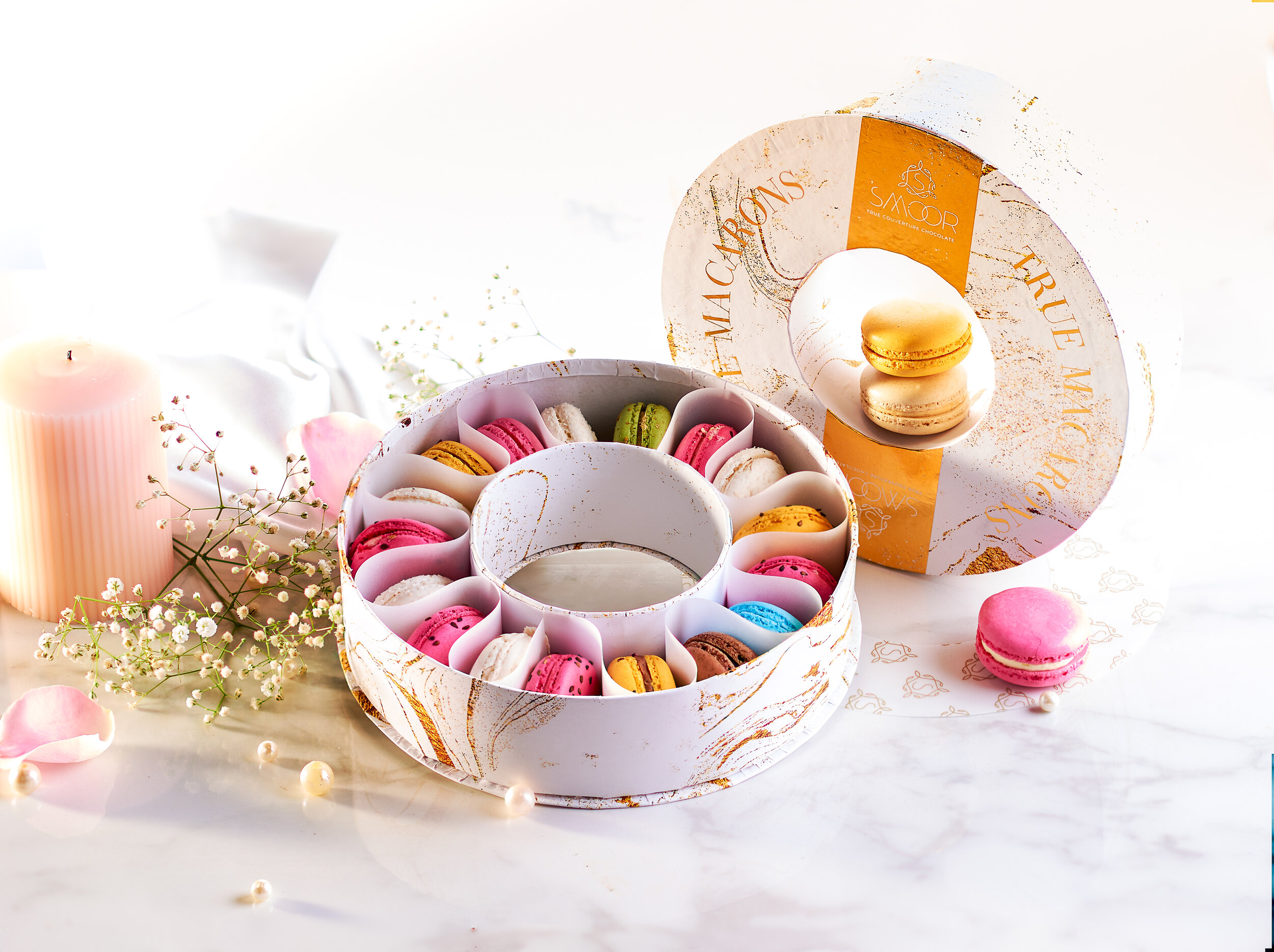 Macarons-Box of 16.jpg