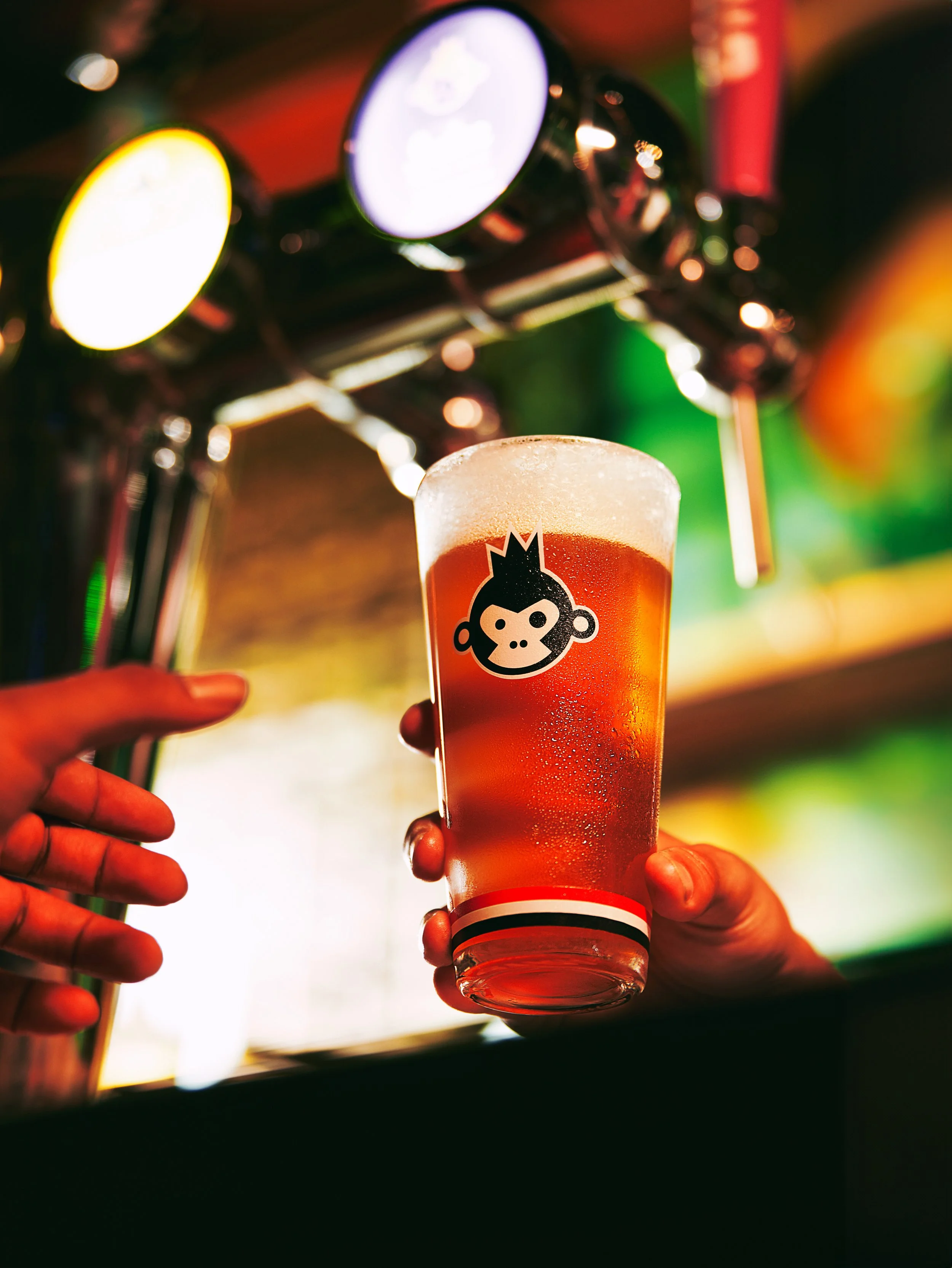 BAR-TOP-DRAUGHT - Bartender 4 copy.jpg