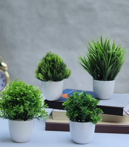 Litleo+Set+of+4+Mini+Decorative,+Home+Office+or+Gift+Wild+Artificial+Plant+with+Pot+Green.jpg