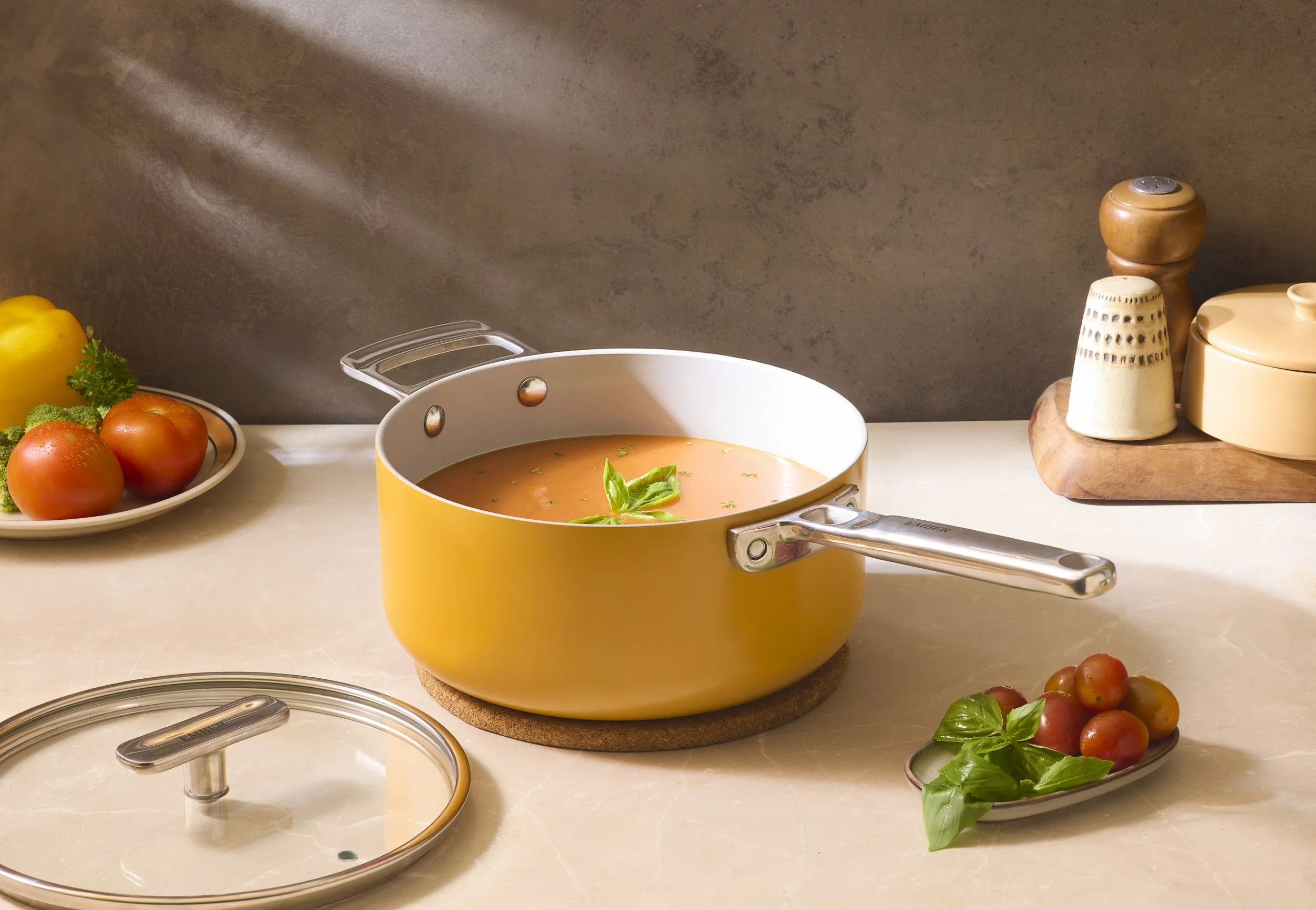 Yellow SP (food) with glass lid.jpg