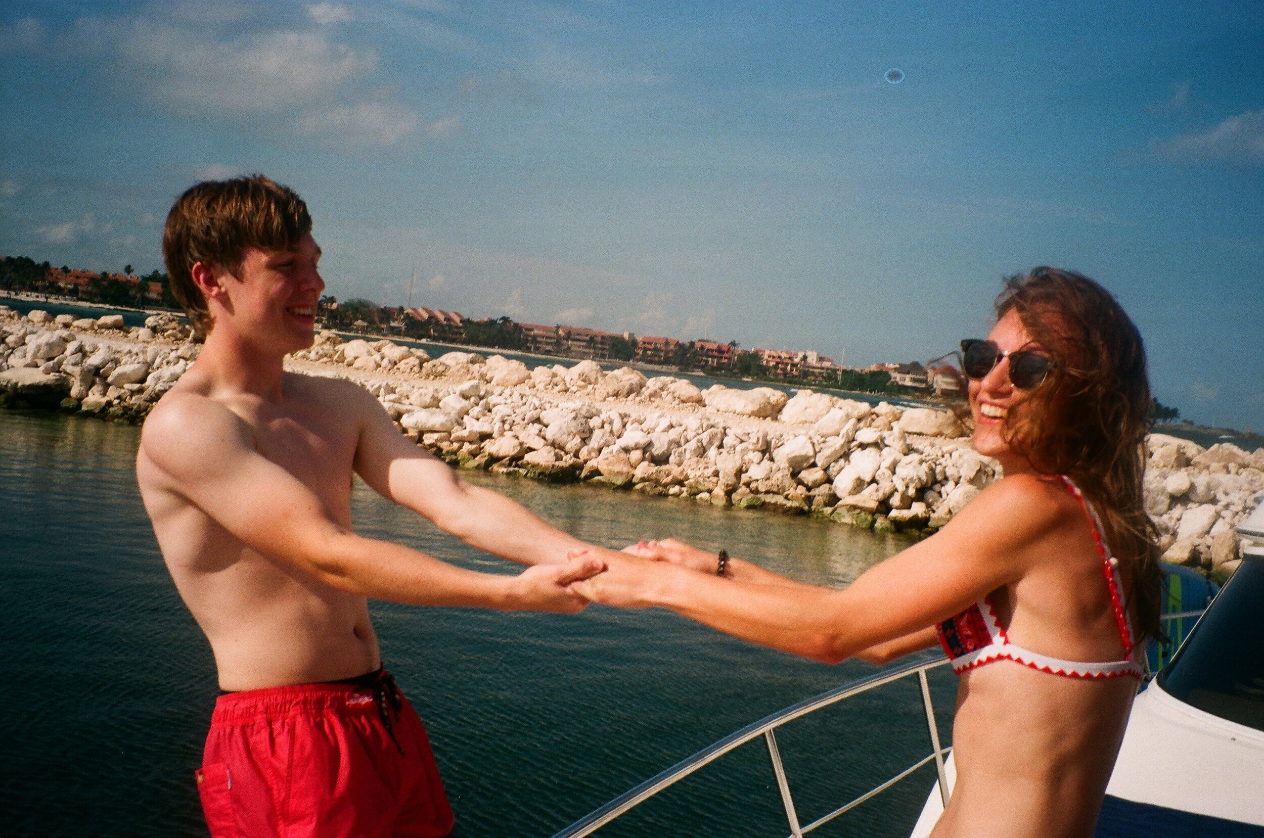 Something about this Titanic photo isn’t quite right…?