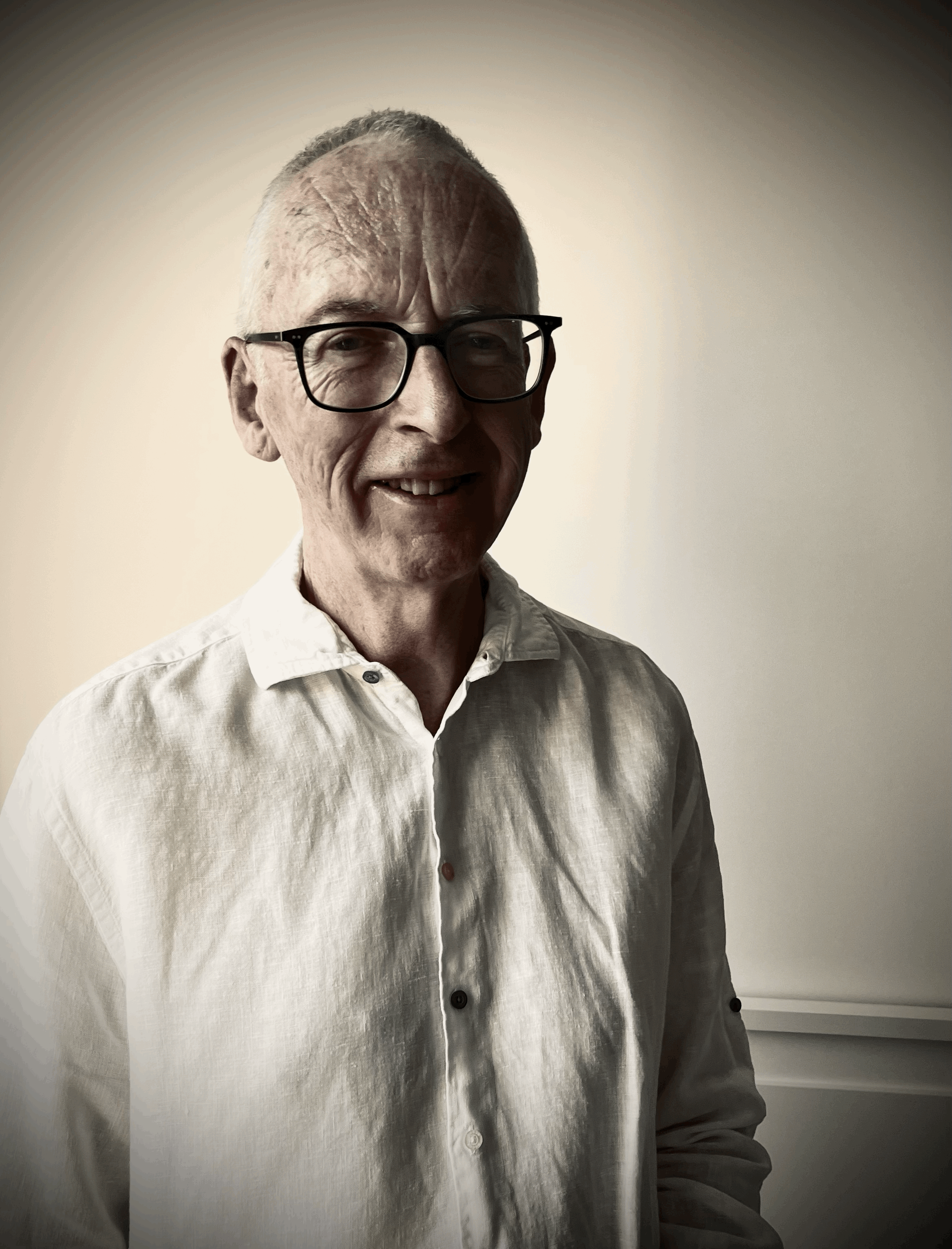 CELLO-BRATION ::                  TIM BLOMFIELD: Solo baroque cello