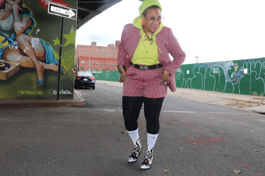 In these here flicks, are my ultimate favorite suit/two piece set of the season. Comfy as your hospital baby blanket, as durable as your auntie’s burnt corn bread and as fly, stylish and fashionable as Tracee Ellis Ross….EVERY….FREAKIN….DAY, it will surely be a staple in my fall and winter rotations for seasons to come!