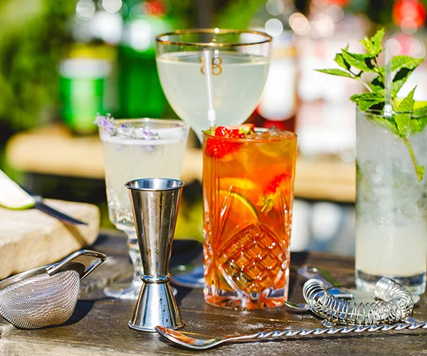 Savva_Parties_Cocktail_Hour.jpg