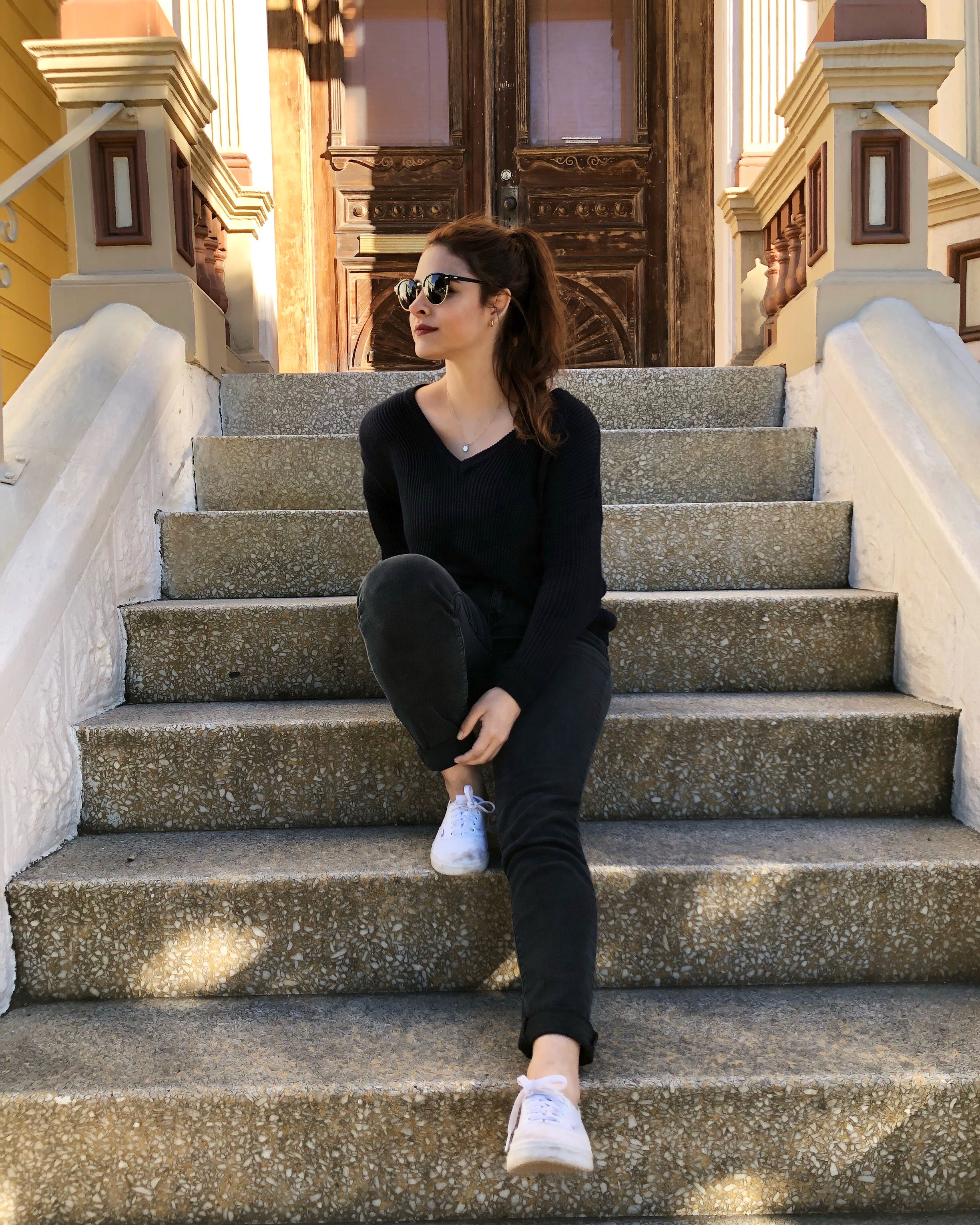 Sentada en una de las Painted Ladies