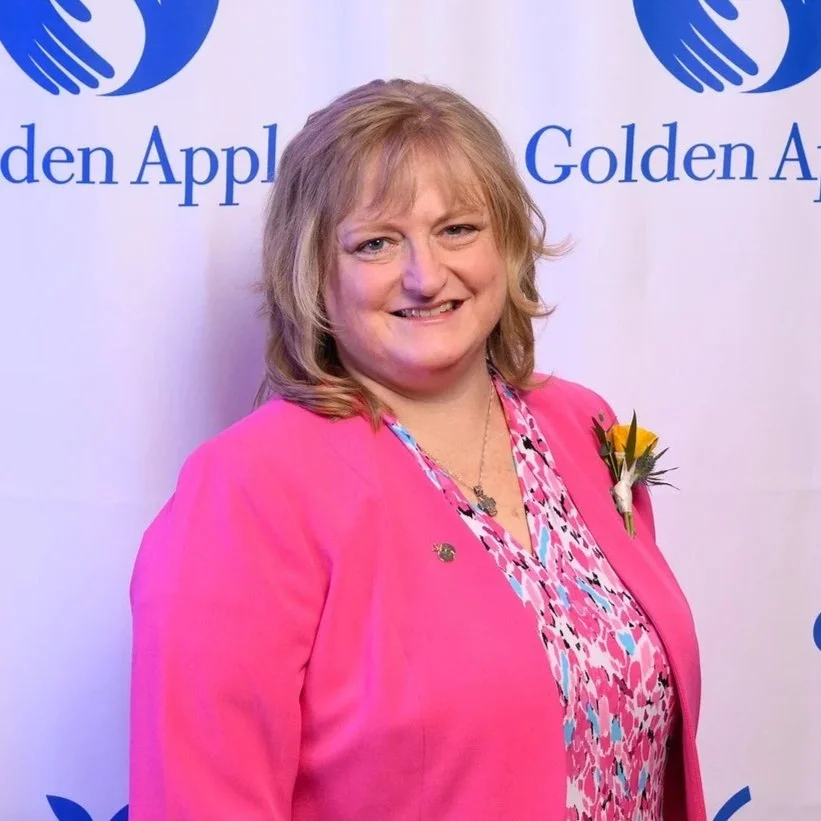 The Golden Apple Foundation Surprises Big Hollow Elementary School  Teacher Kristina Lancaster with Prestigious Award for Excellence in Teaching