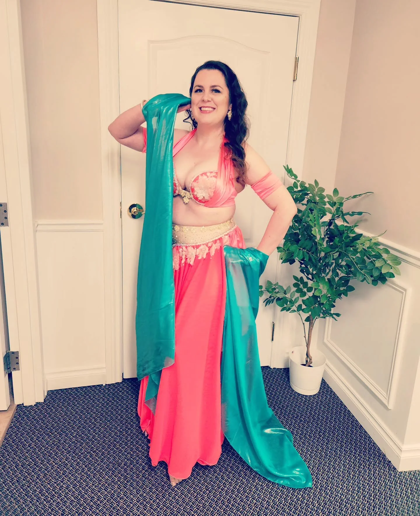 I had such a wonderful time performing in Waterloo this weekend! A birthday party for a lovely Egyptian man. The family was so welcoming and affectionate, so many people taking a turn to dance with me and share in the celebration. I was honoured to s