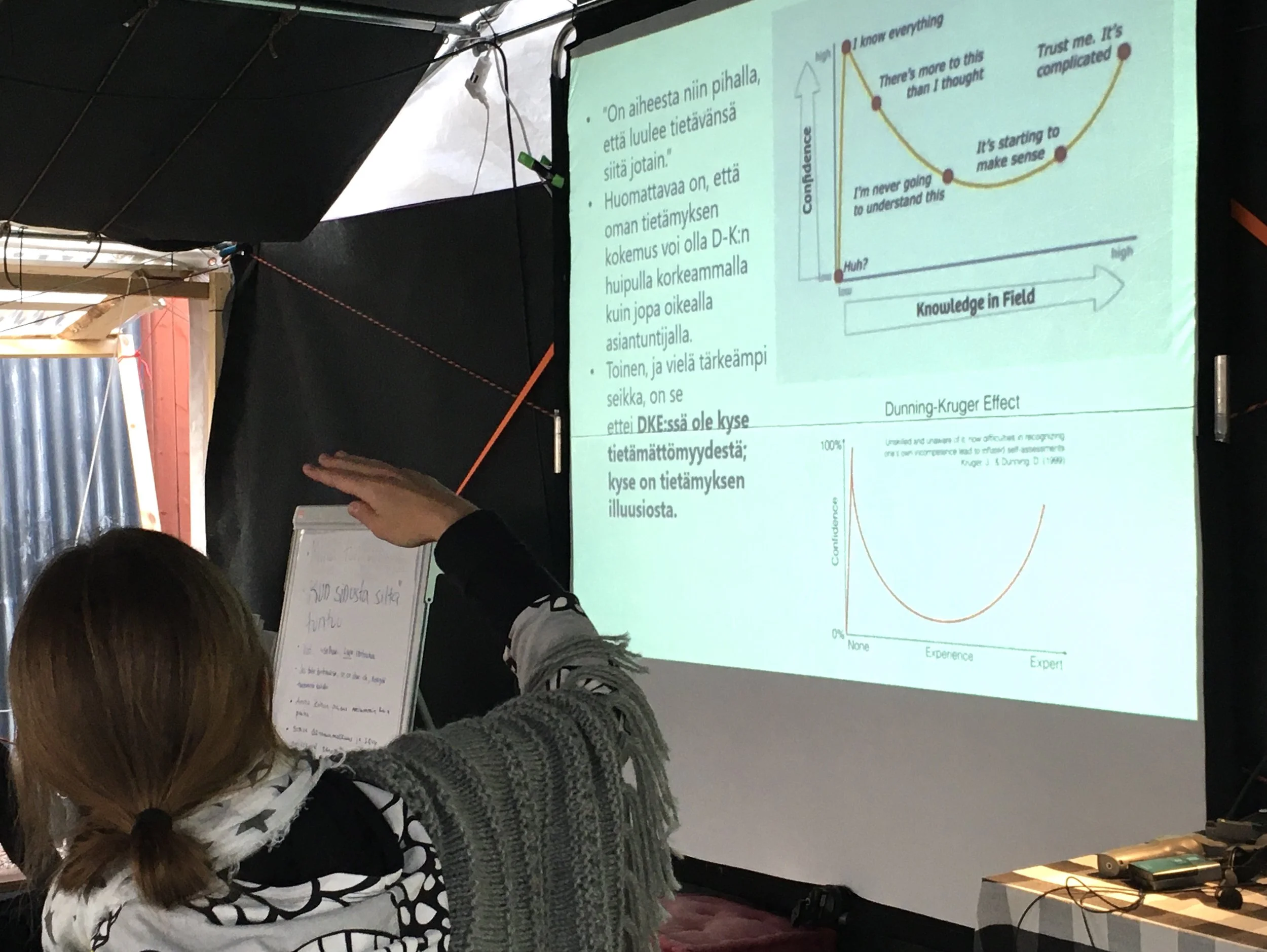 Satu Haikio luennoi tieteellisten tutkimuksien ymmärtämisestä